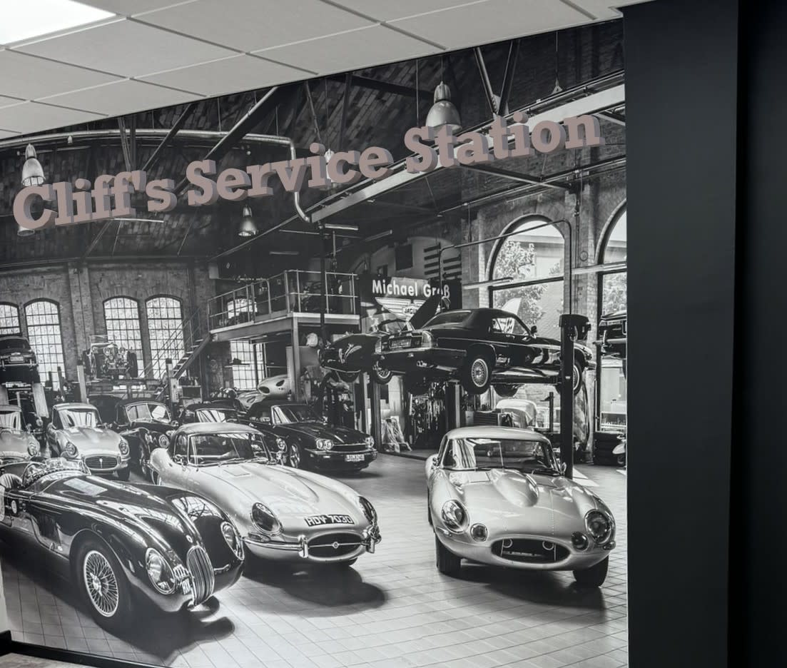 π¬π§ Cliff's Service Station image