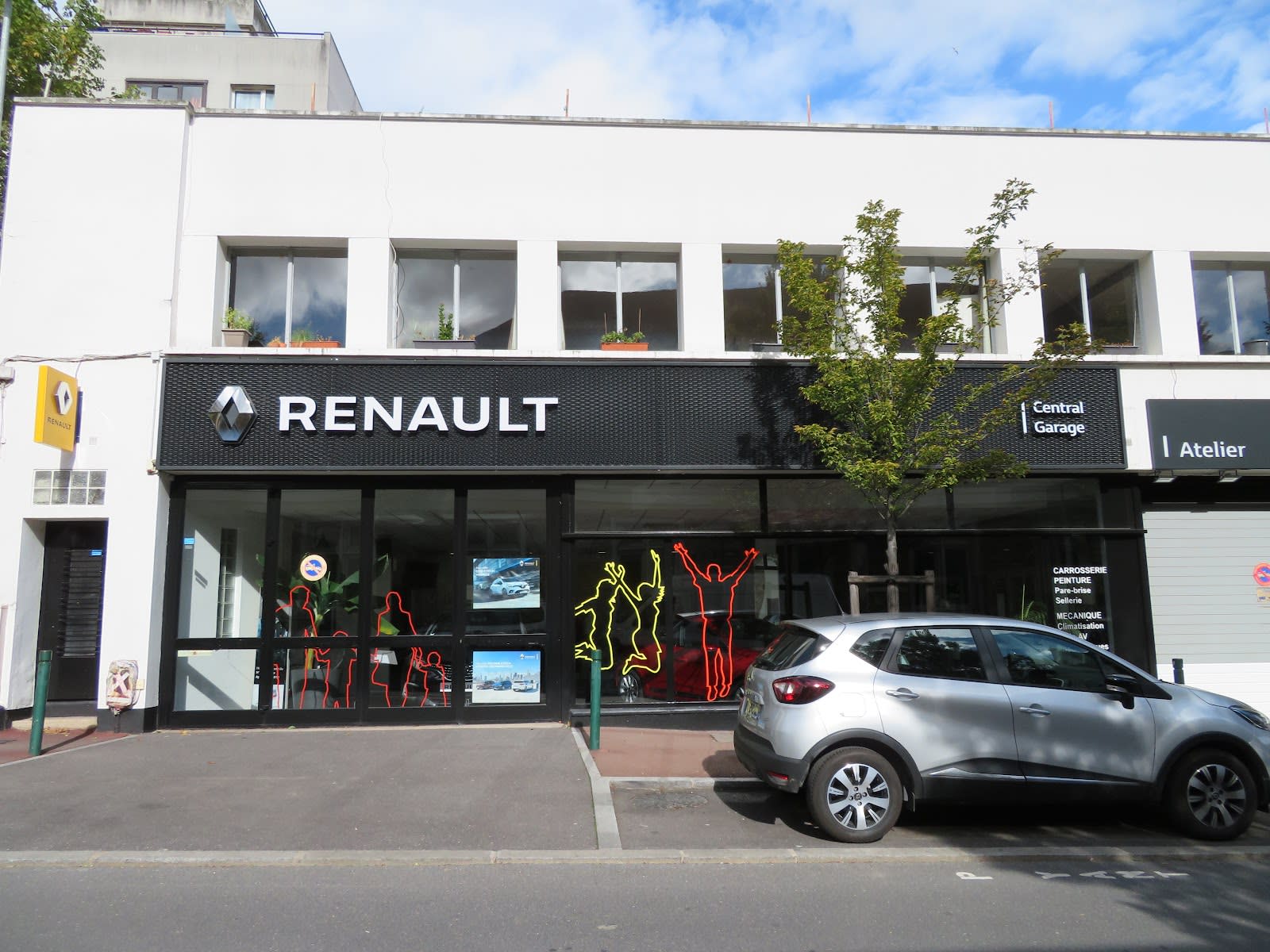 CENTRAL GARAGE - RENAULT image