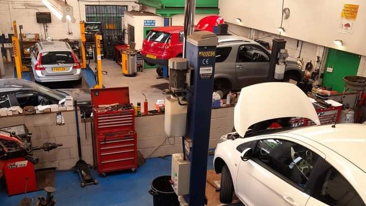 Moor End Garage image