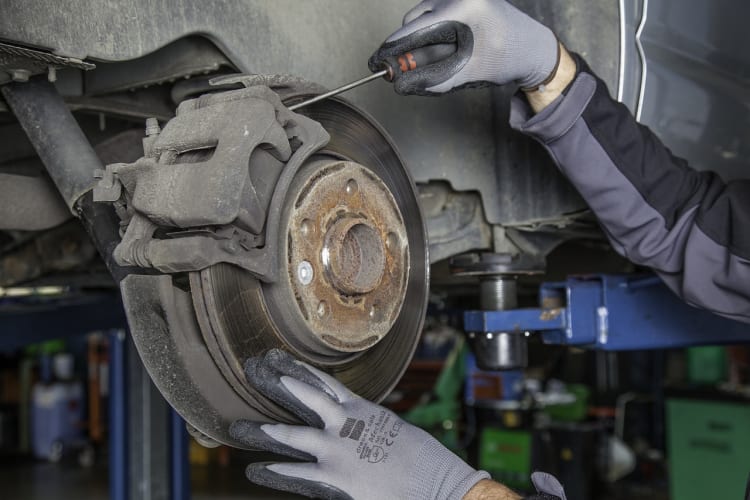 How Long Does It Take to Change Brake Fluid? A Practical Guide for Vehicle Owners