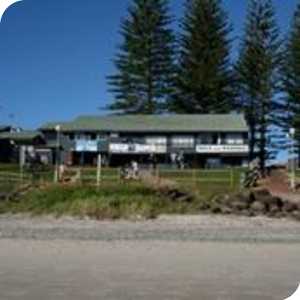 Main Beach Yoga Byron Bay logo