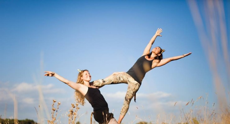 TRUST CONNECT PLAY: Acroyoga with Irene Ias 