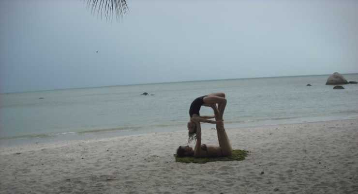 Family Acroyoga - Fremantle