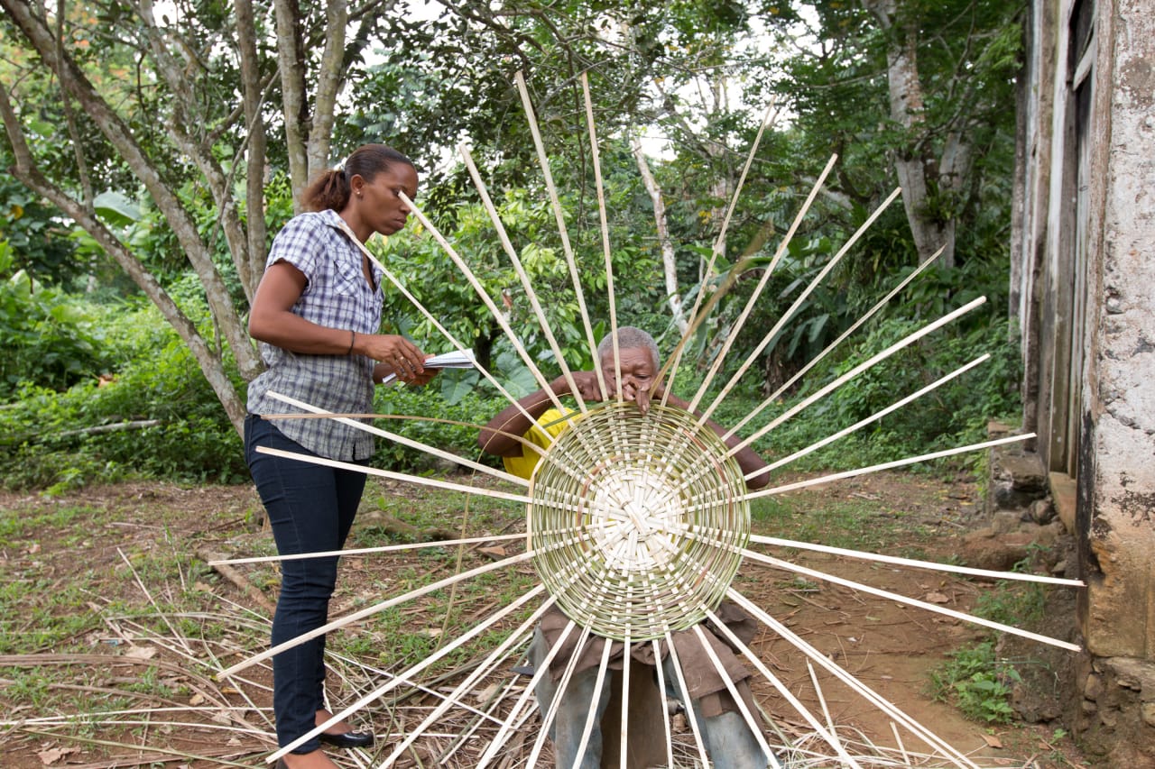 Cestos de folha de palmeira