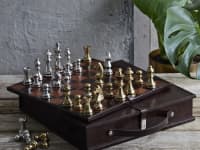 chess board played w1xm9s