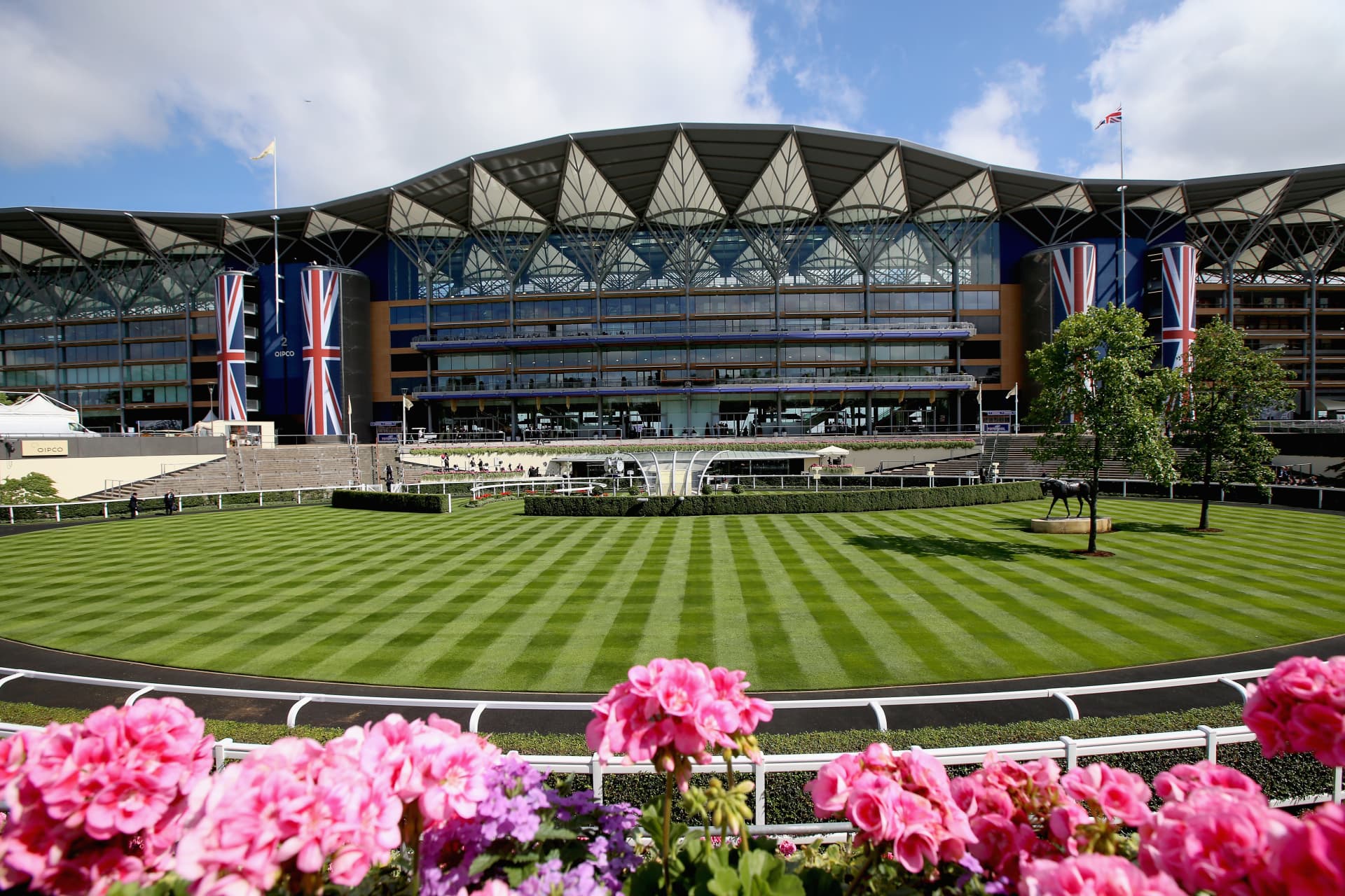 Ascot Parade Ring nsk09e