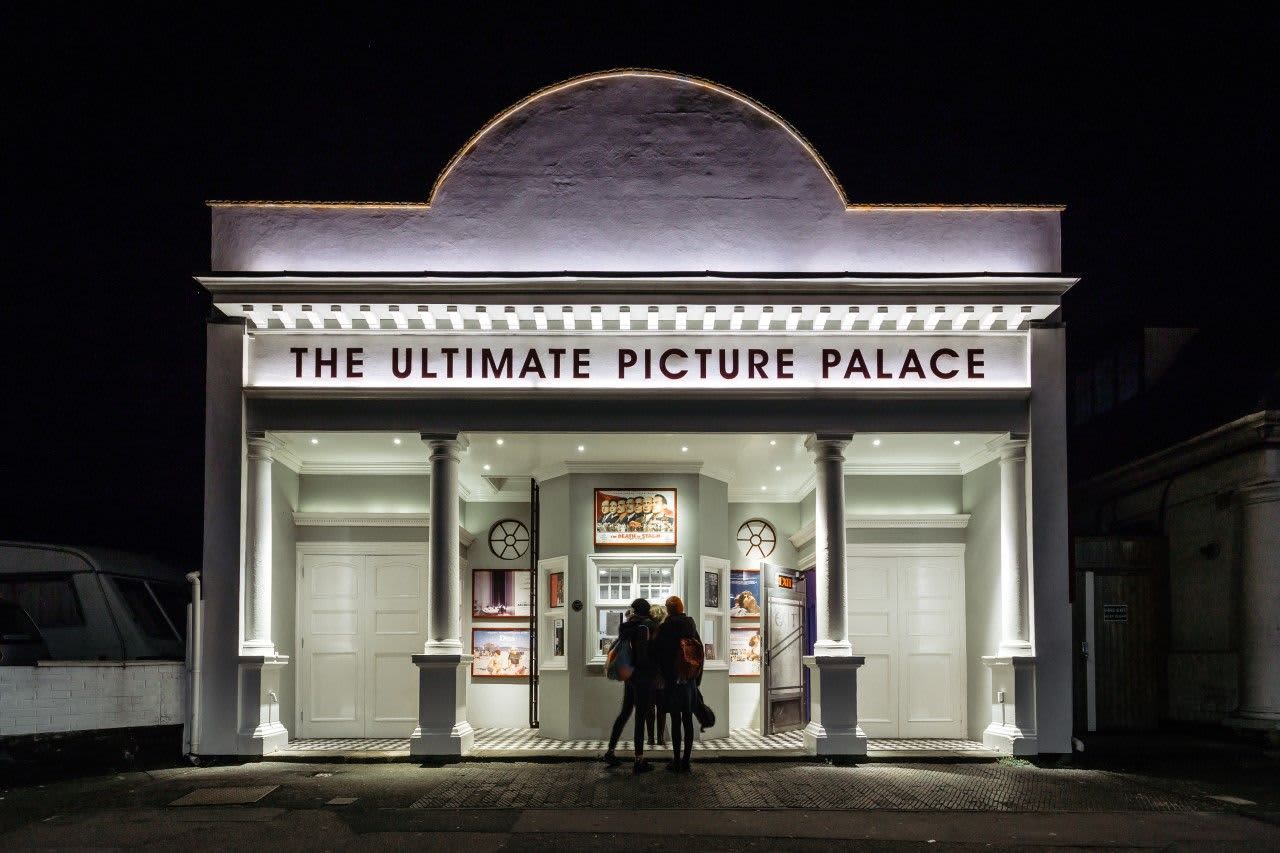 Ultimate Picture Palace lyjbhg