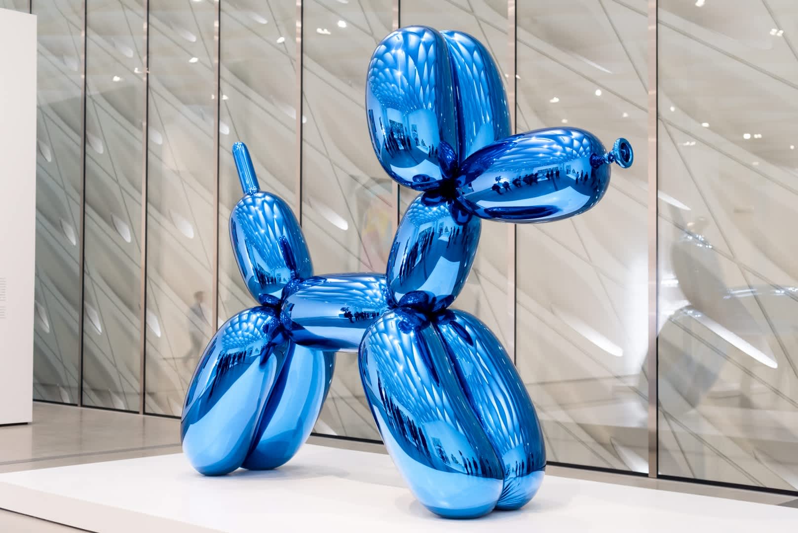 Balloon Dog by Jeff Koons at The Broad Contemporary Art Museum on April 9  2016