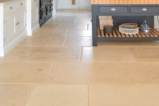 Limestone flooring   Copy   Copy rxph4j