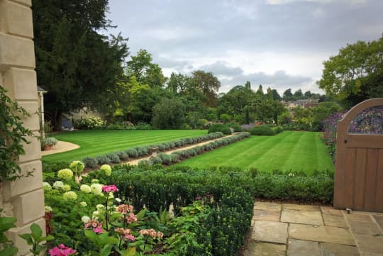 The Oxfordshire Gardener Lawn Flower Beds and Landscaping Garden Design