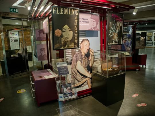 Secret Agents Secret Armies Permanent Display at Soldiers of Oxfordshire Museum   Ian Fleming and Bond evj6yx