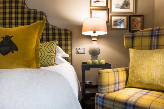 The Lygon Arms Yellow Bedroom