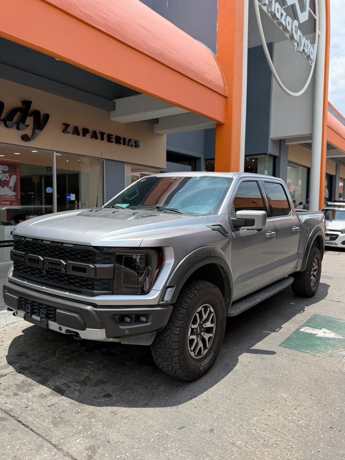 Ford Lobo Raptor (Crew Cab) 2023 - 6