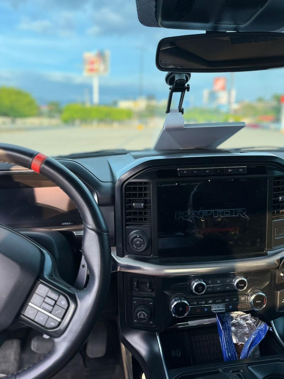 Ford Lobo Raptor (Crew Cab) 2023 - 7