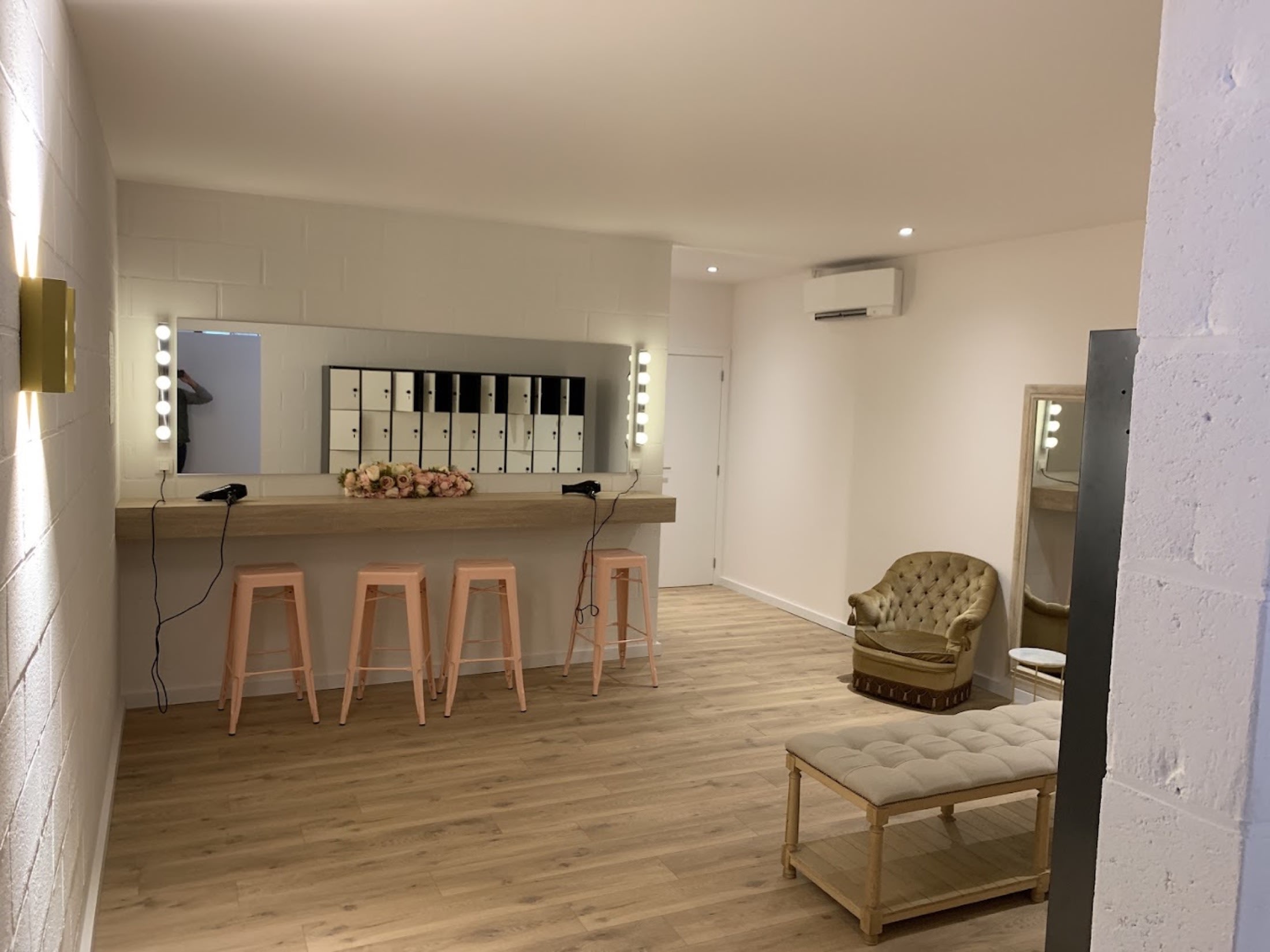 Espace d’accueil et de préparation du studio La Boum à Rhode-Saint-Genèse