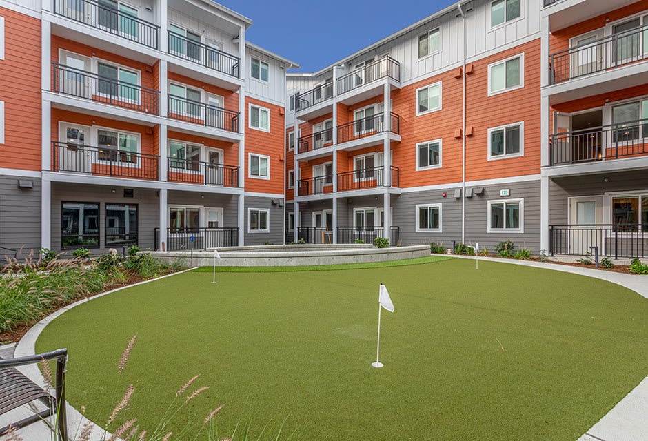 Cedar Pointe 5 of 12