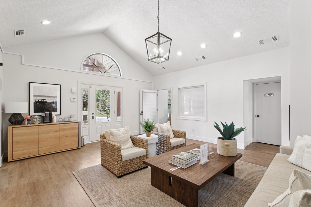 Towne Creek Apartment Homes 6 of 12