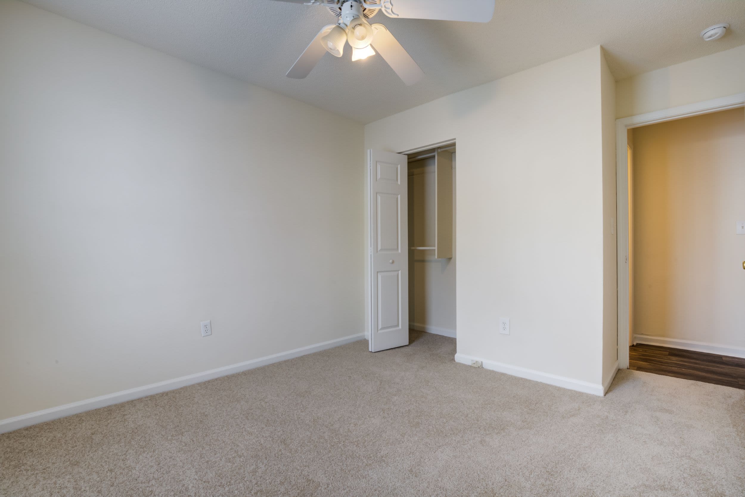 Ashmore Bridge Estates Apartment Homes 8 of 12