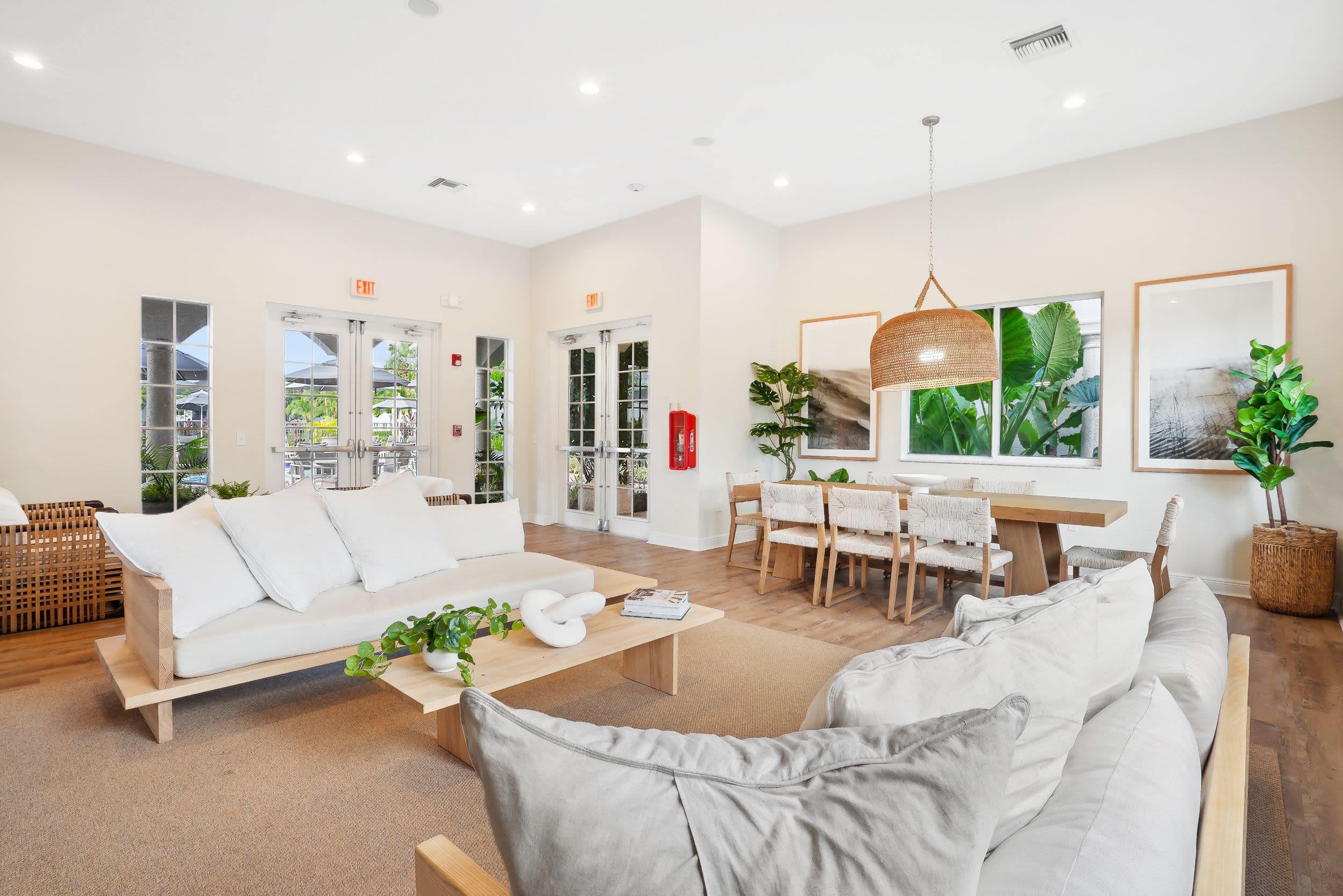 Palm Trace Landings Apartments 4 of 12