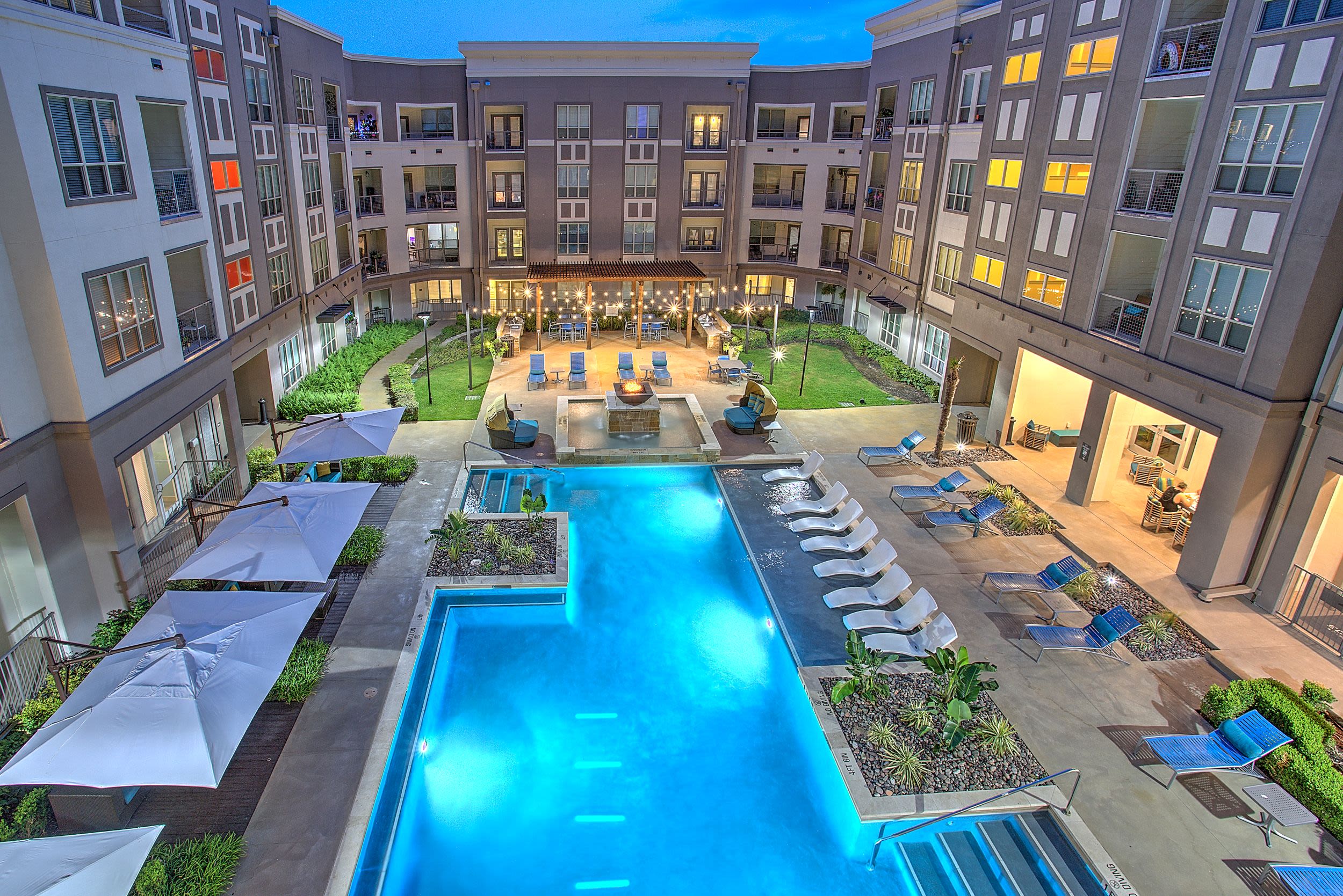 Pool at Summit at Stonebriar (2 of 2)