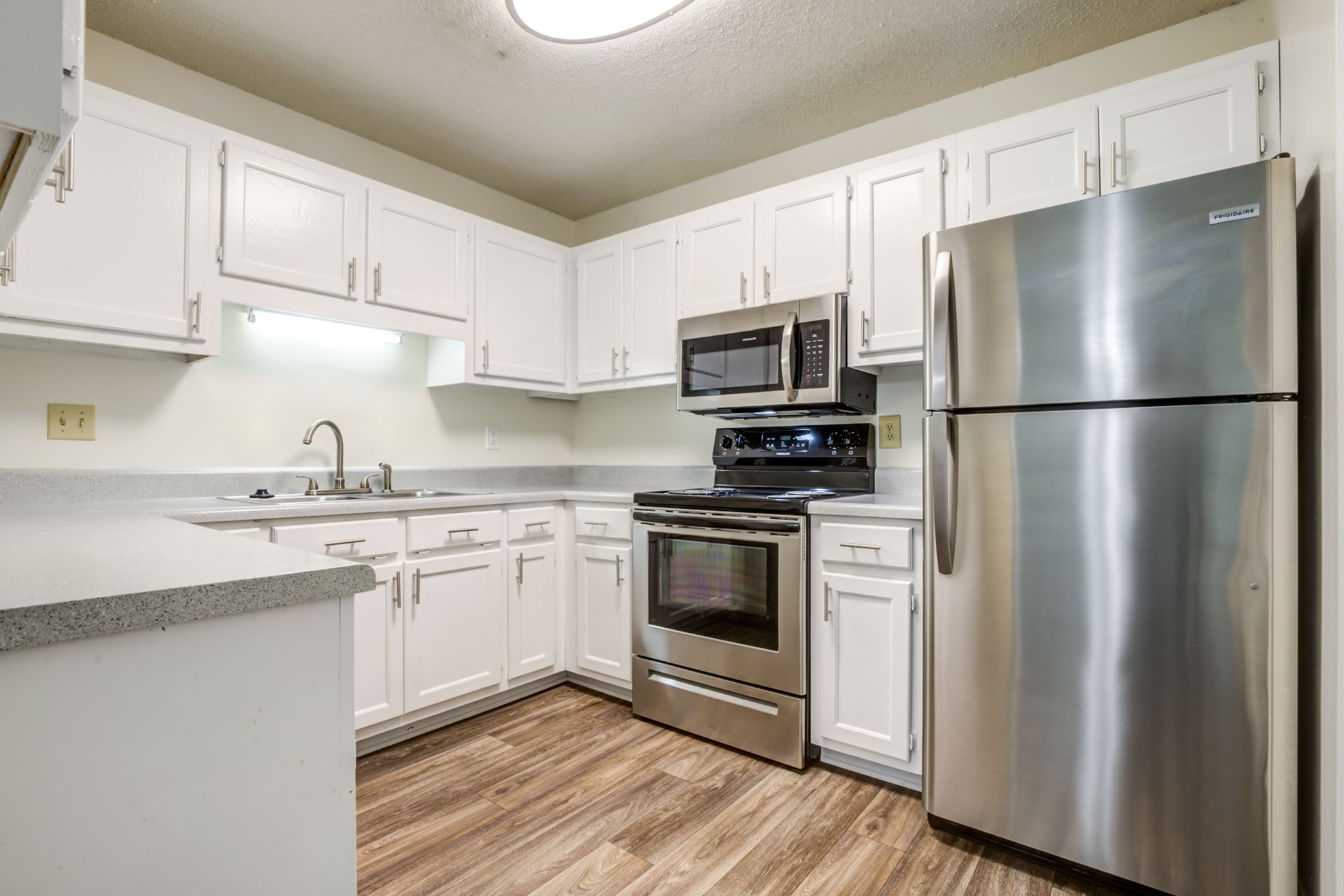 Estates at Bellwood Apartment Homes 4 of 12