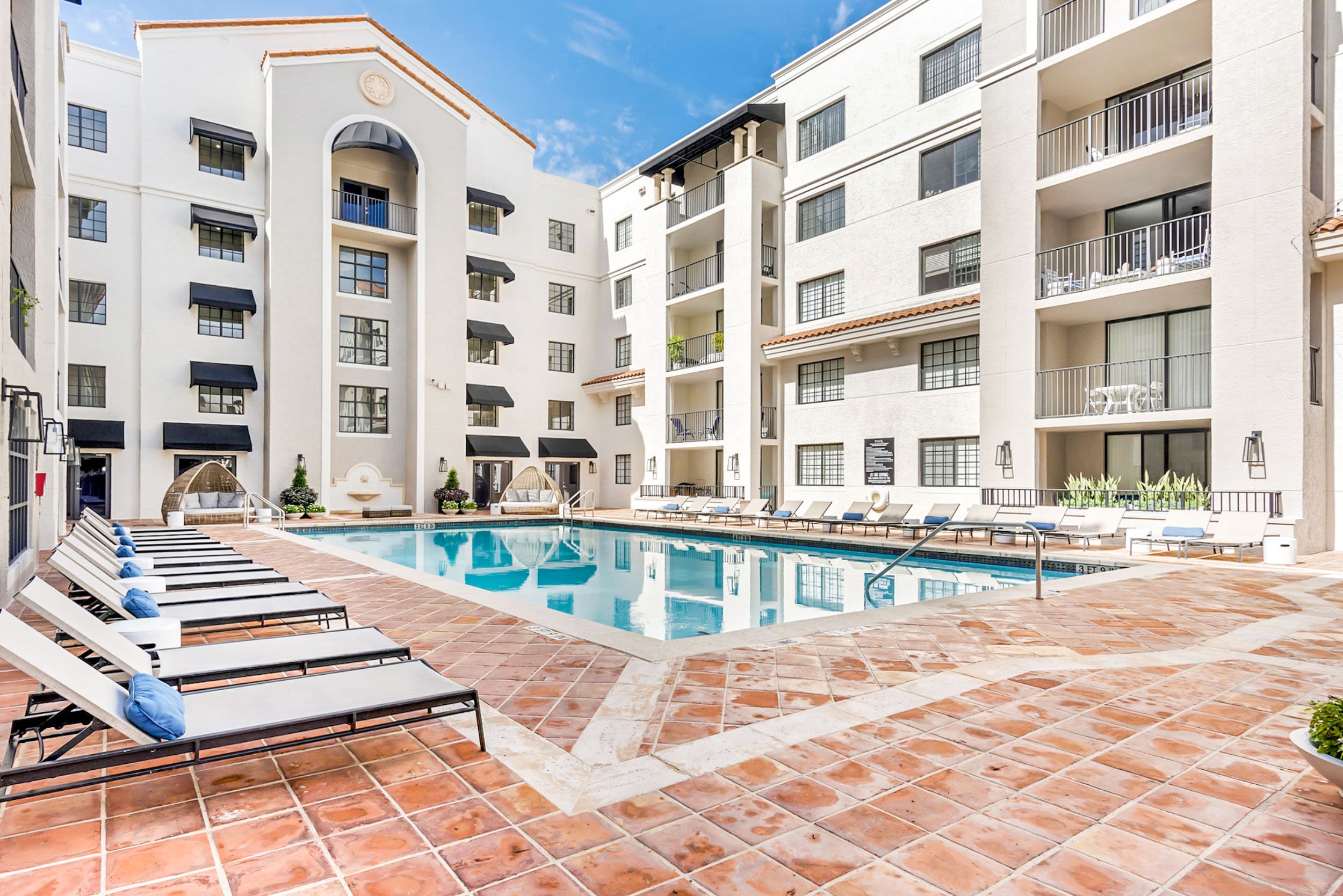 Gables Grand Plaza Apartments 5 of 12
