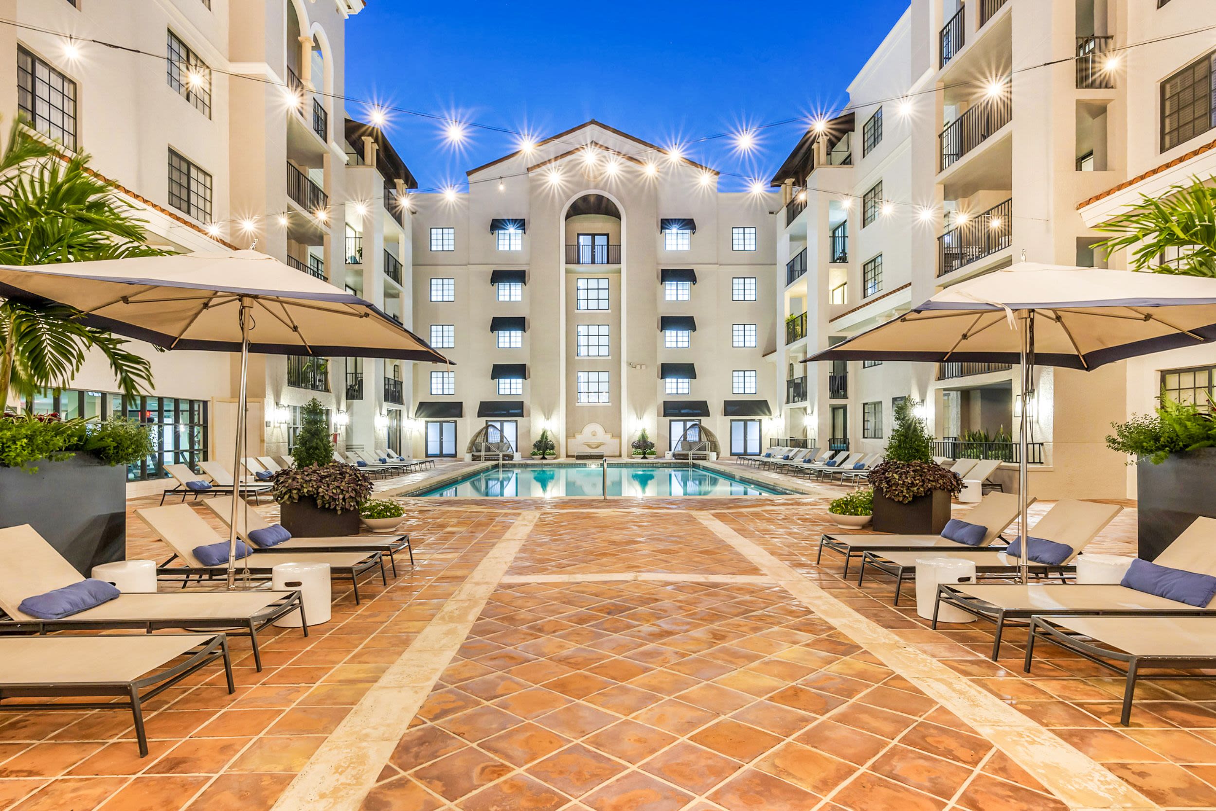 Gables Grand Plaza Apartments 10 of 12