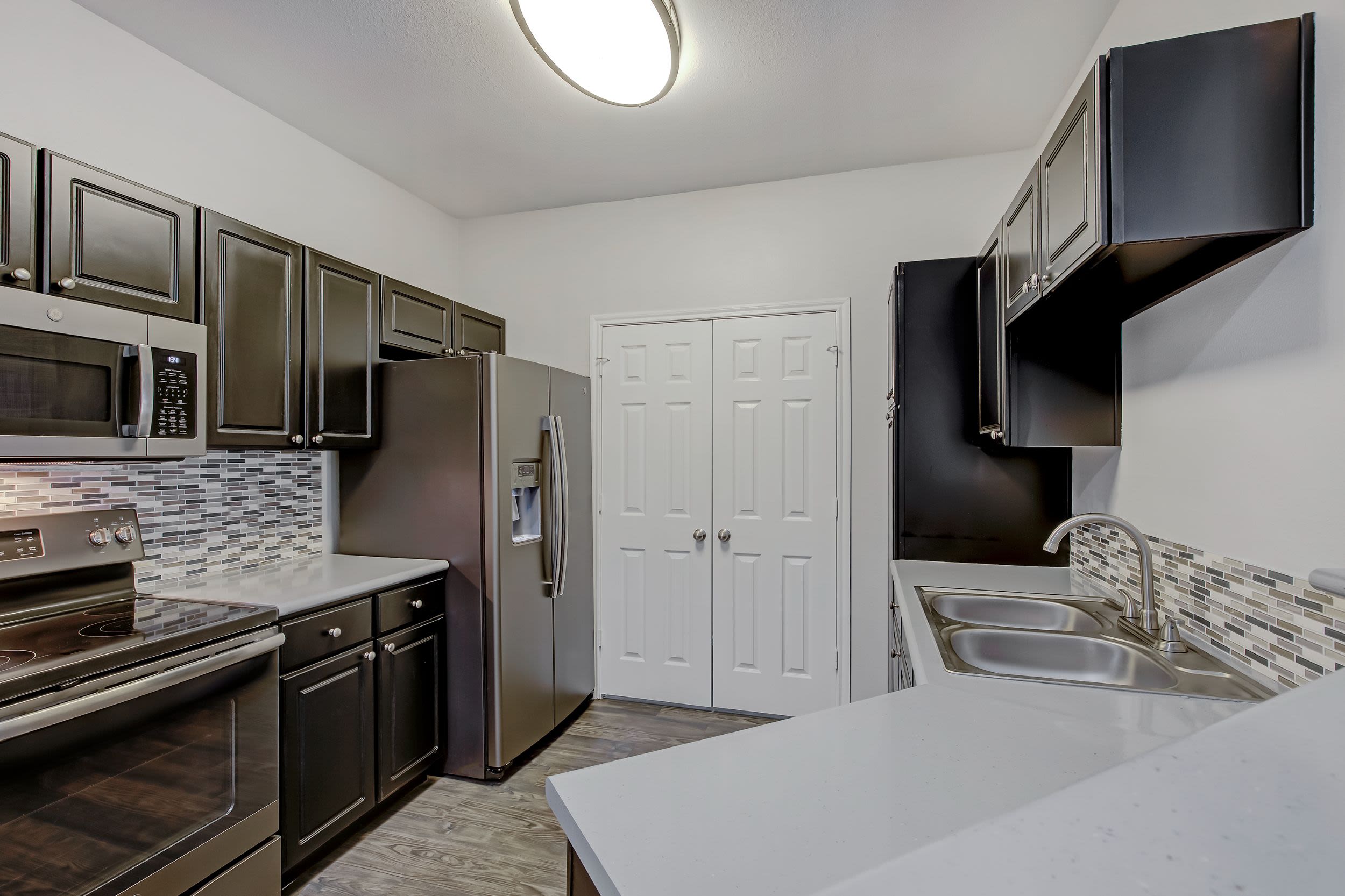 Stonebrook Apartments 7 of 12