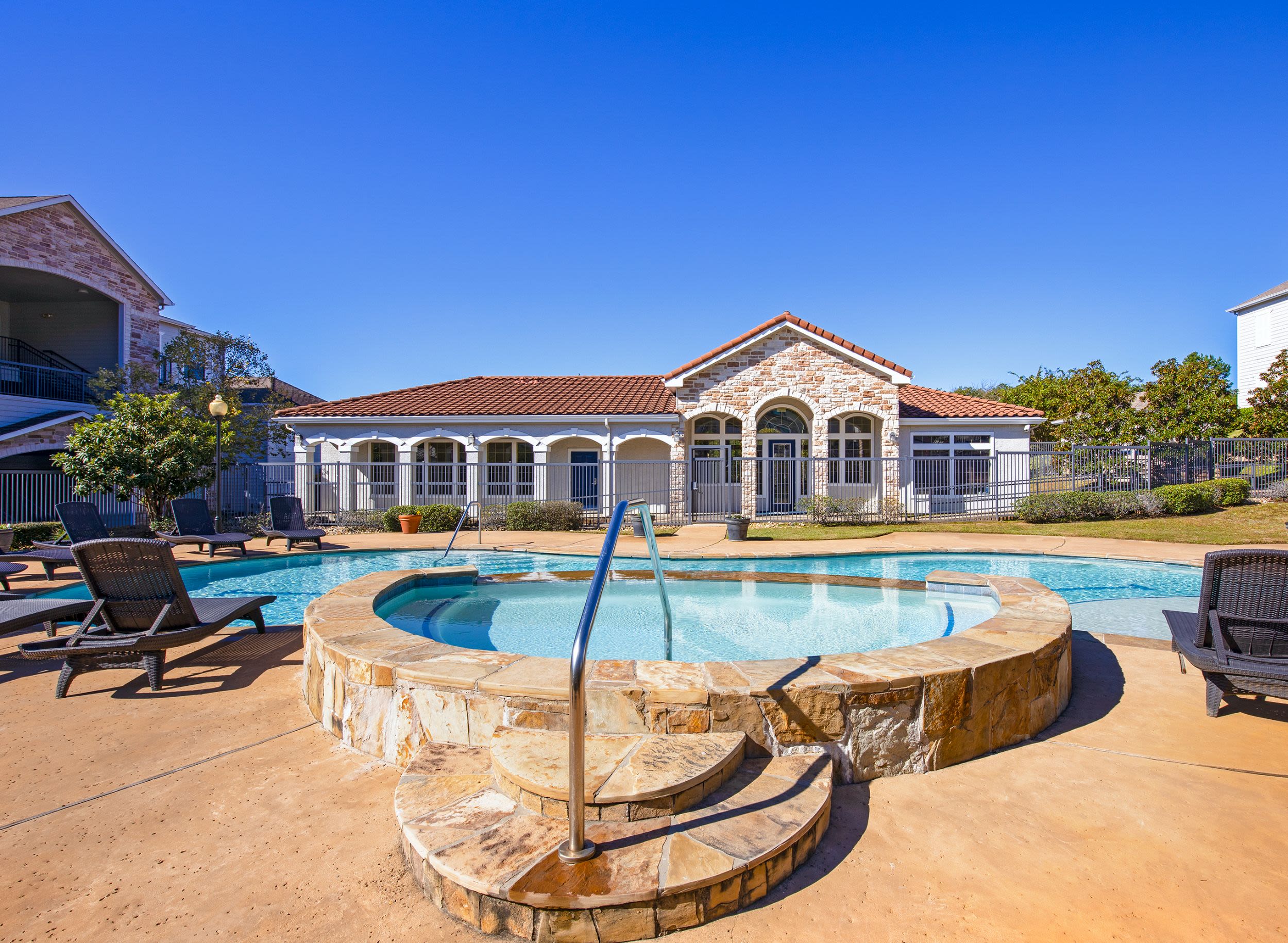 Stonebrook Apartments 8 of 12