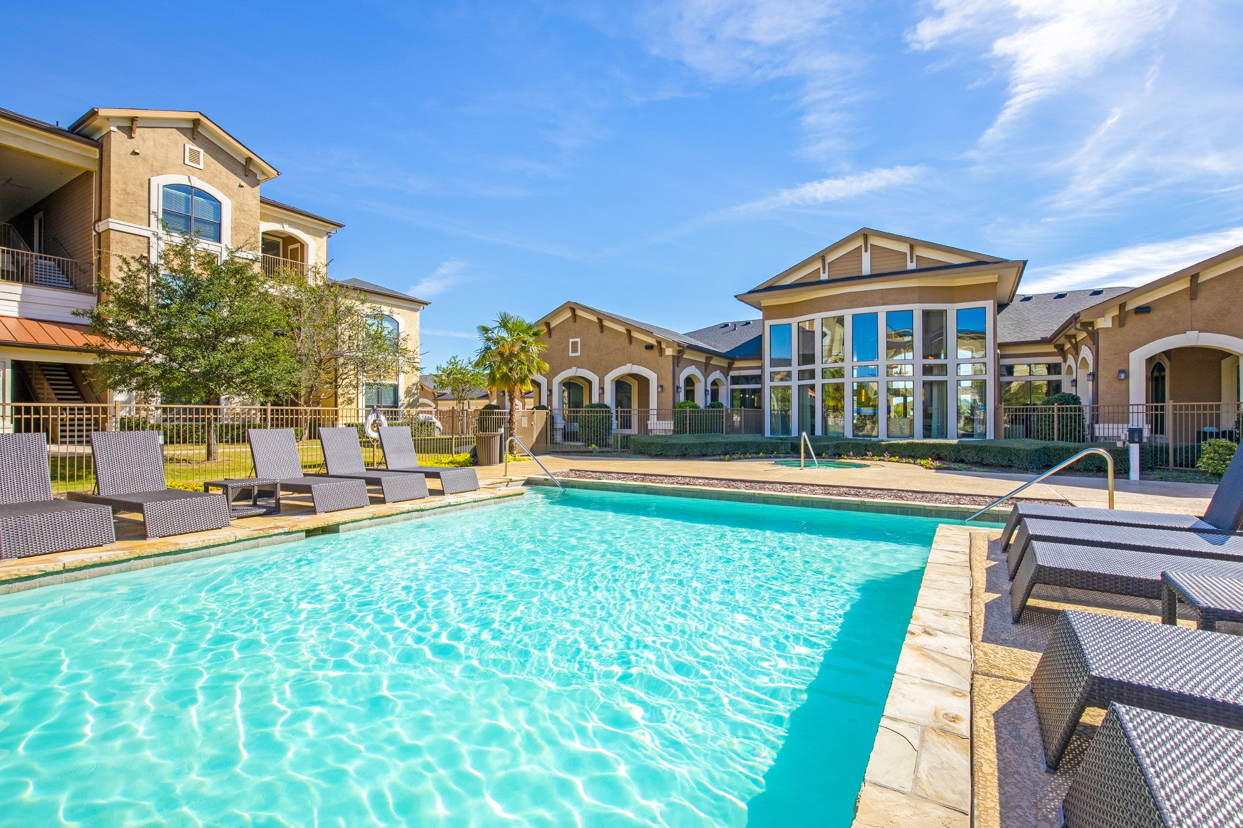 Summercrest Burleson Apartments 6 of 10