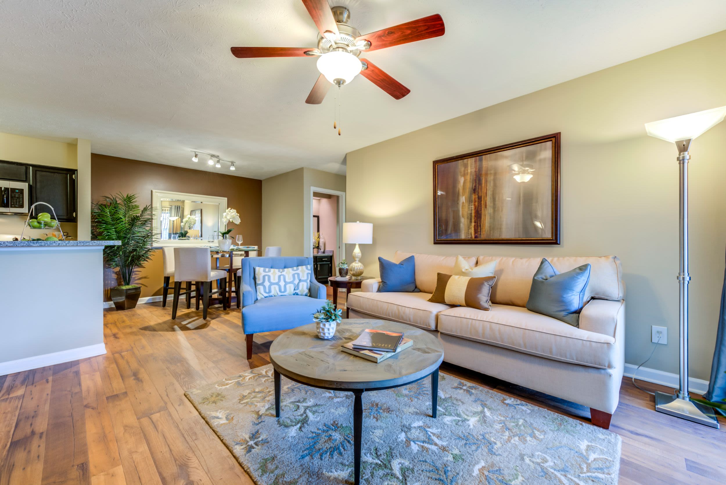 The Racquet Club Apartments 4 of 12