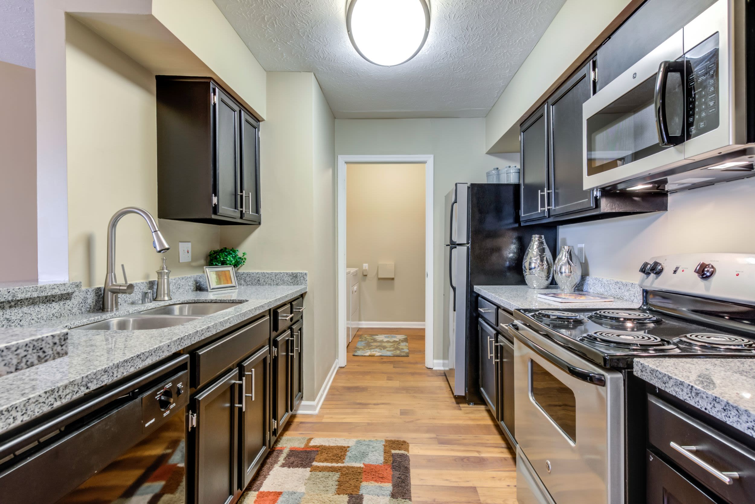 The Racquet Club Apartments 7 of 12