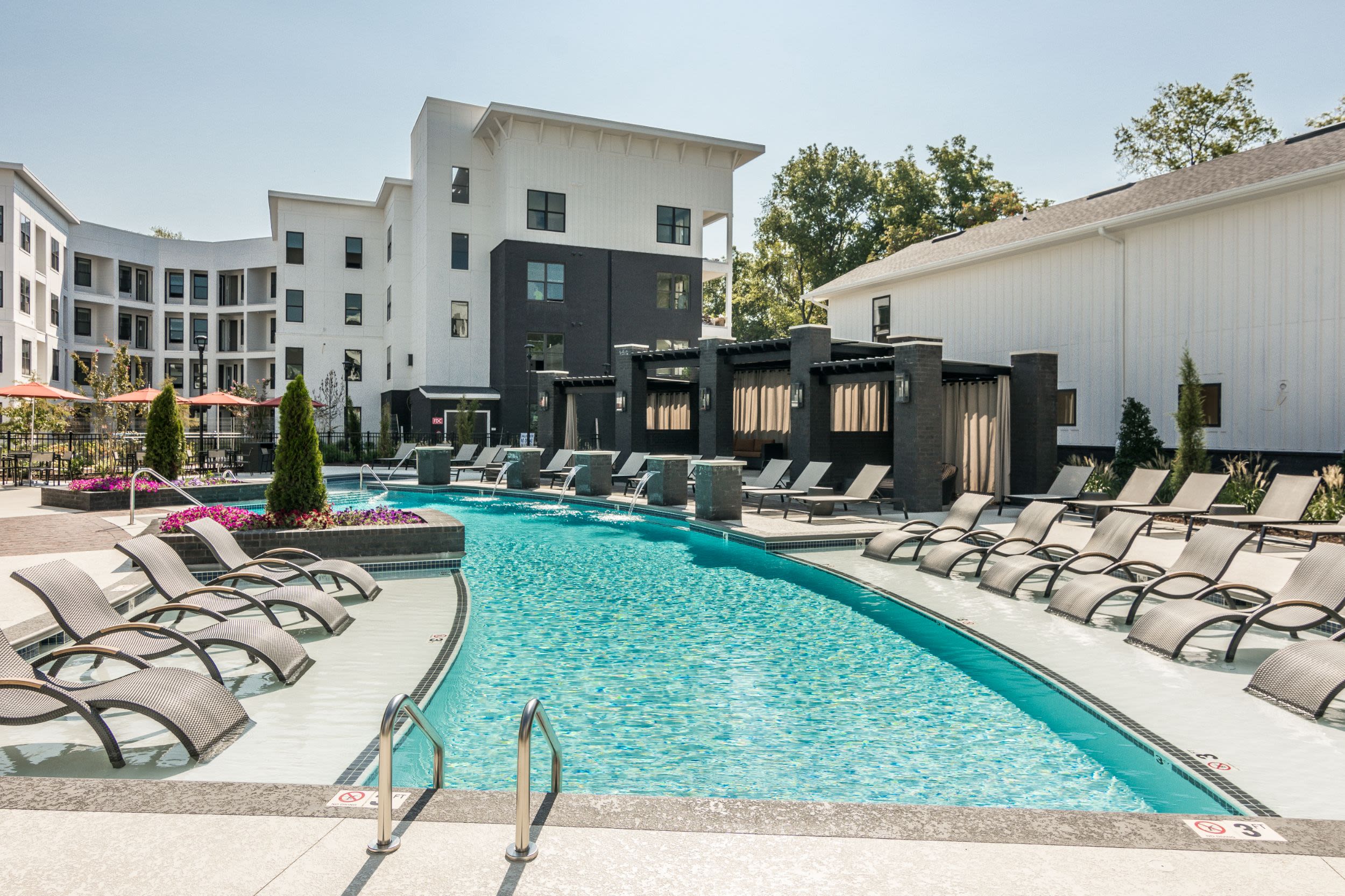 Vintage Gateway Apartments 3 of 12