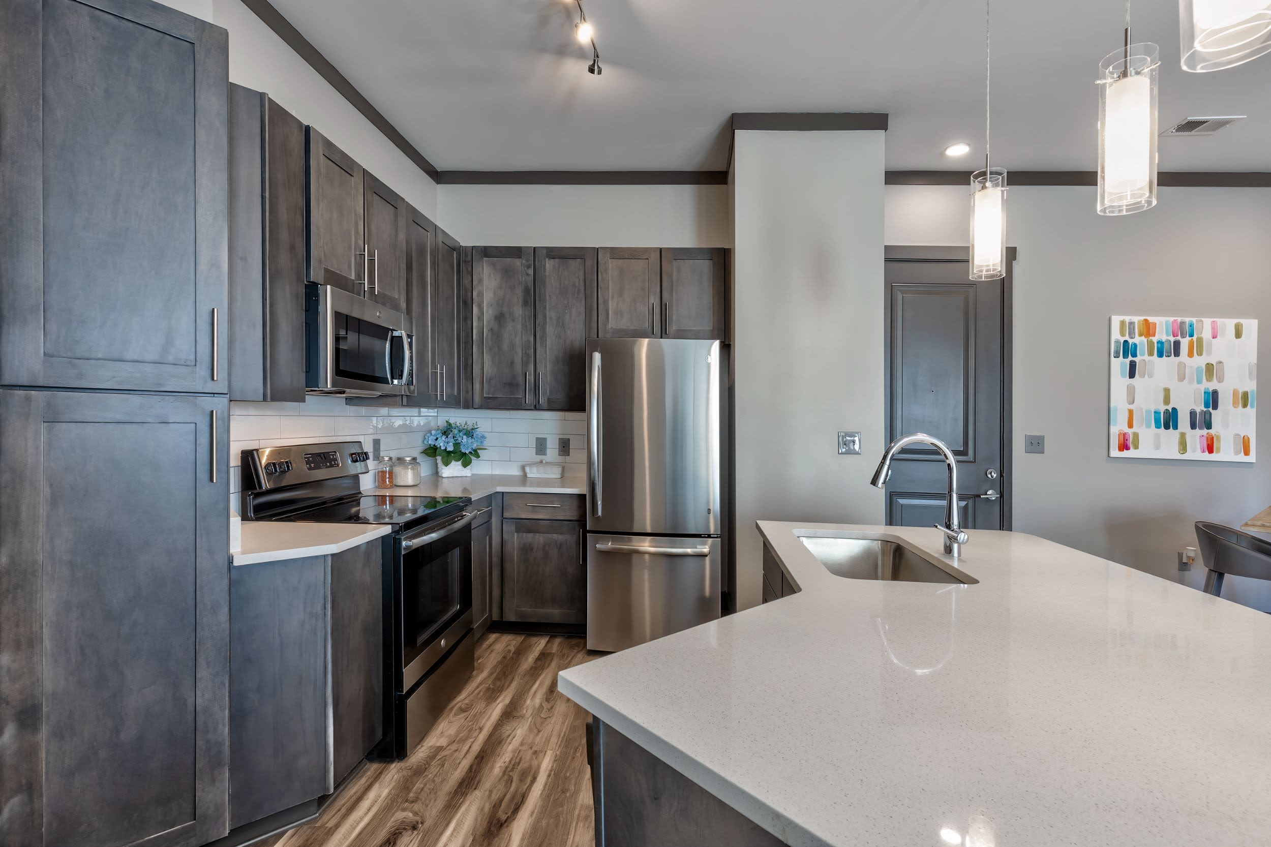 The Ivy Apartment Homes 7 of 12