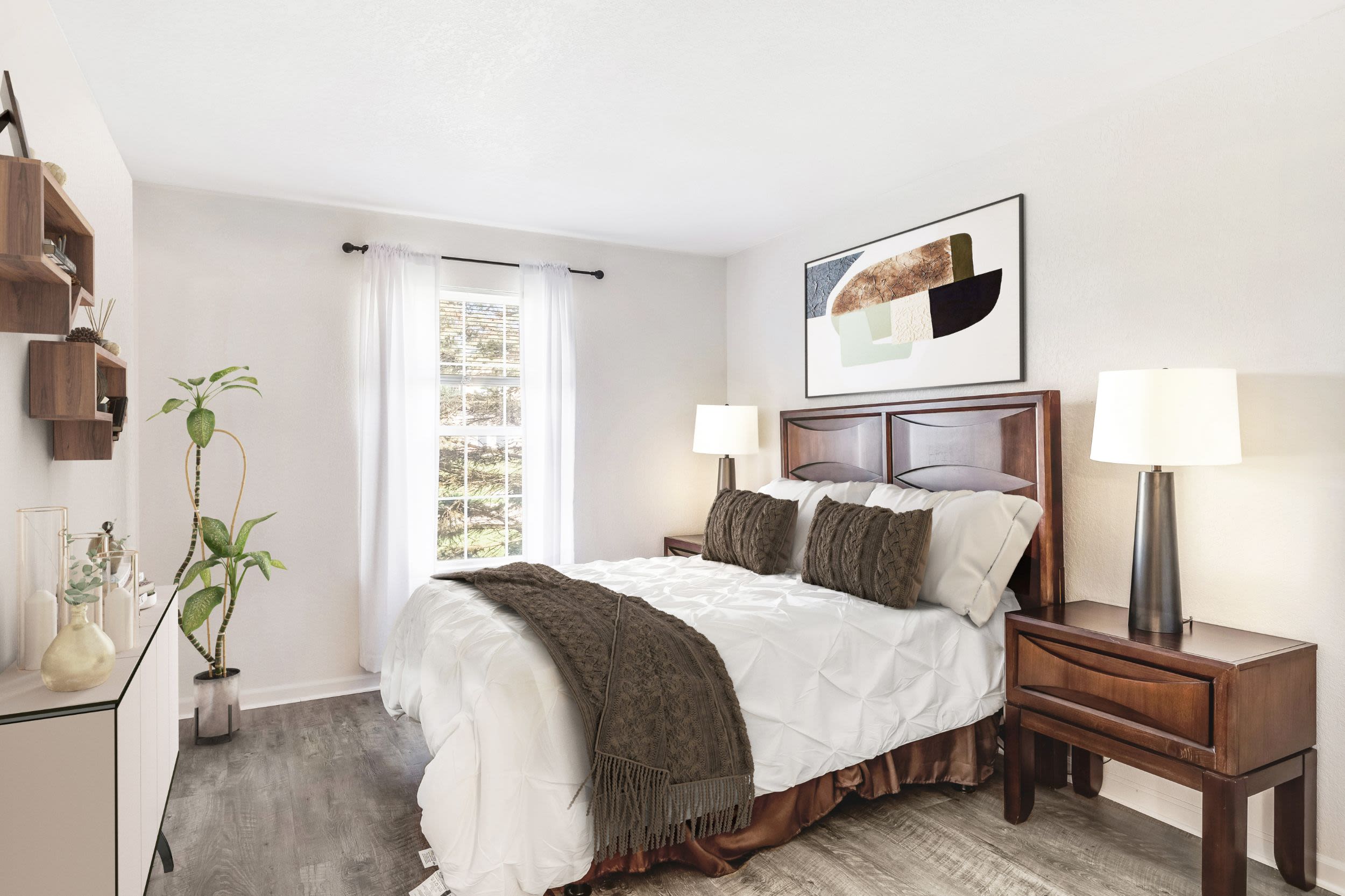 Woodland Lakes Apartments 4 of 12