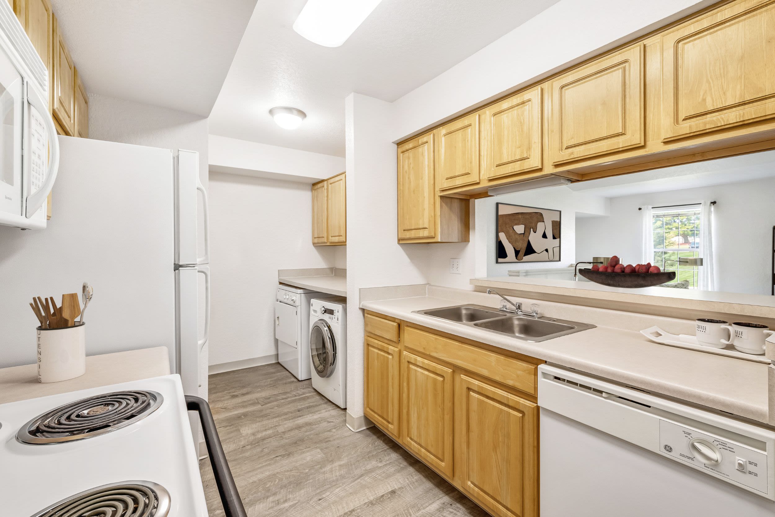 Woodland Lakes Apartments 5 of 12