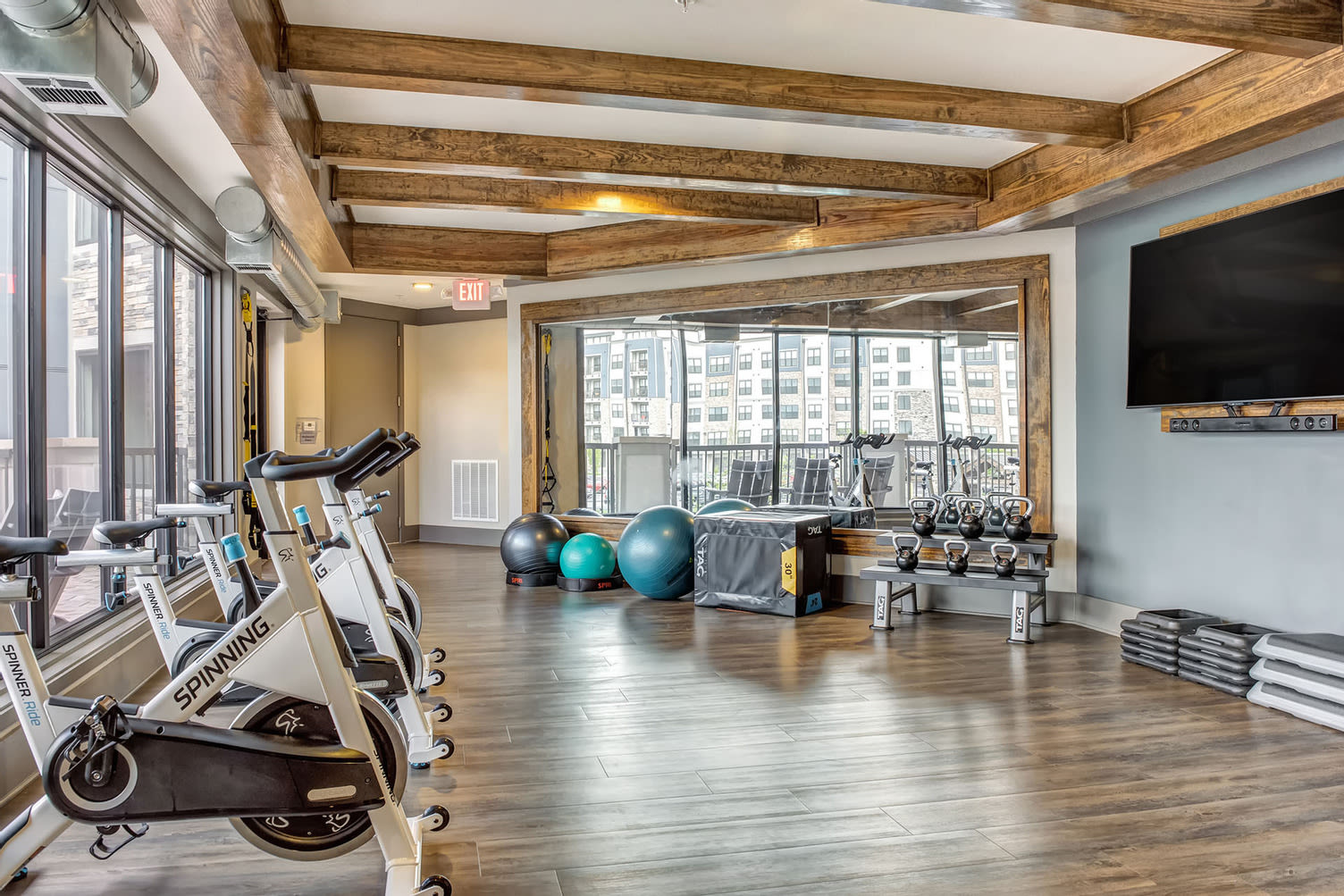 Gym at Vintage at the Avenue Apartments