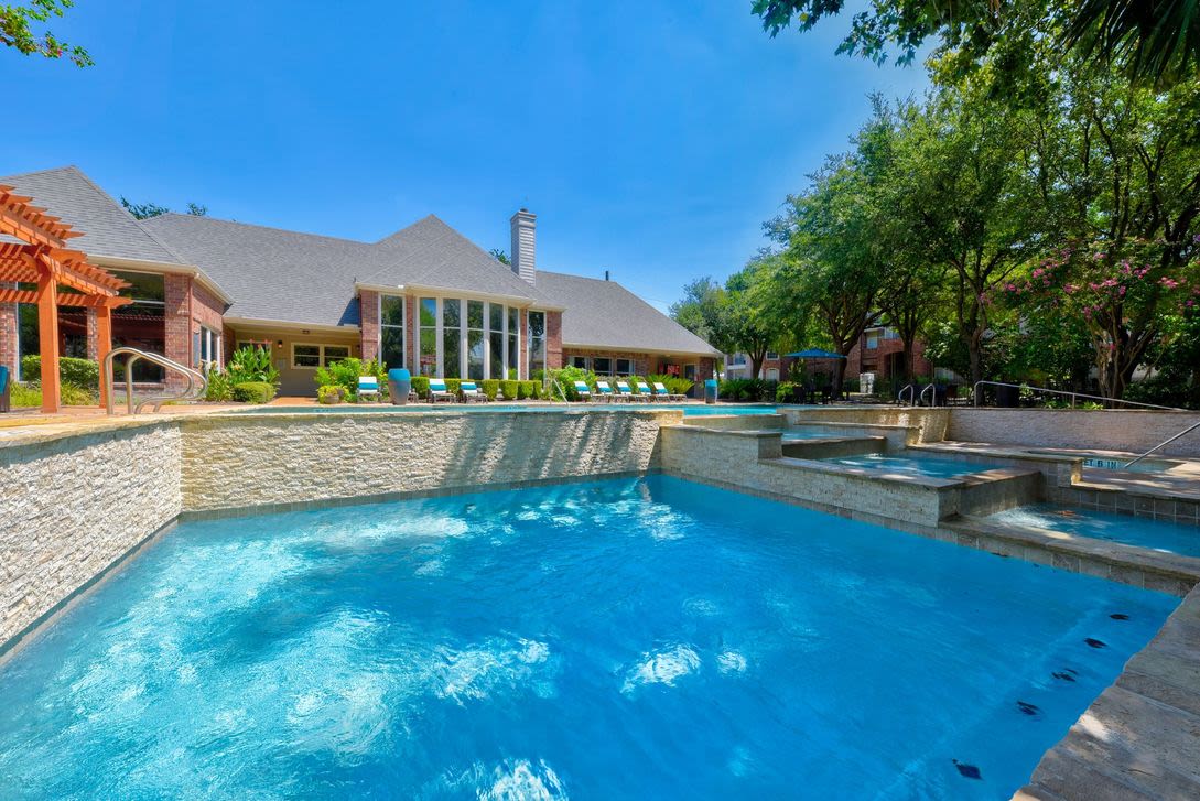 Whispering Creek Villas Apartment Homes 8 of 12