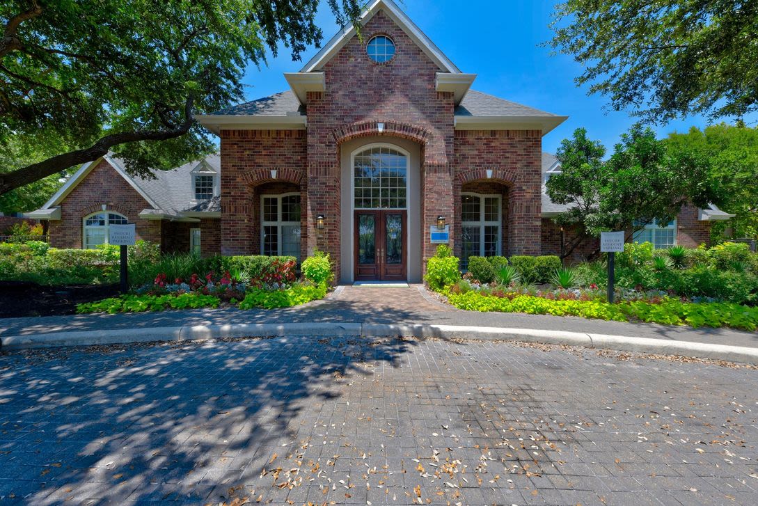 Whispering Creek Villas Apartment Homes 11 of 12