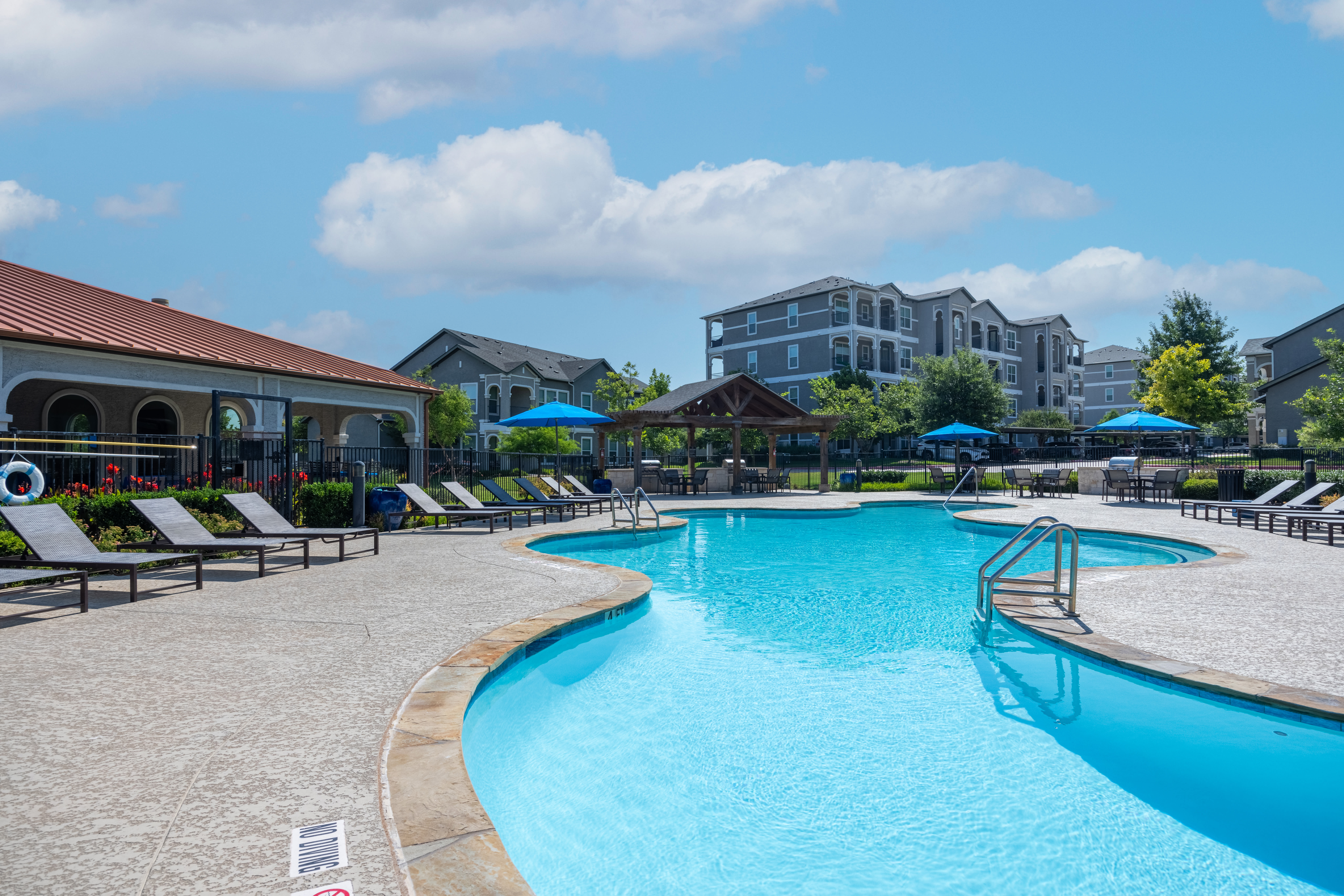 Pool at Travesia Apartments (4 of 4)