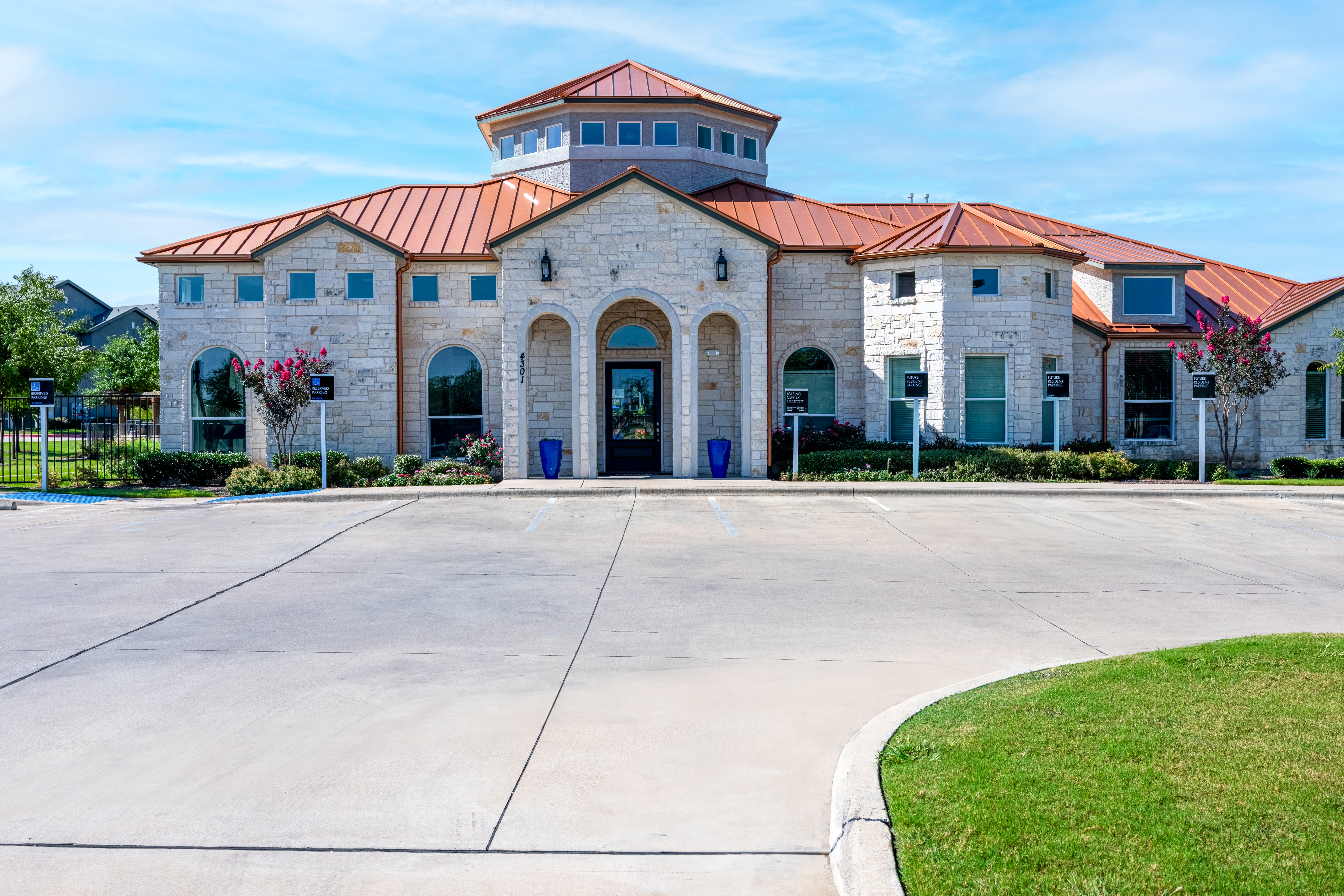 Travesia Apartments 2 of 12