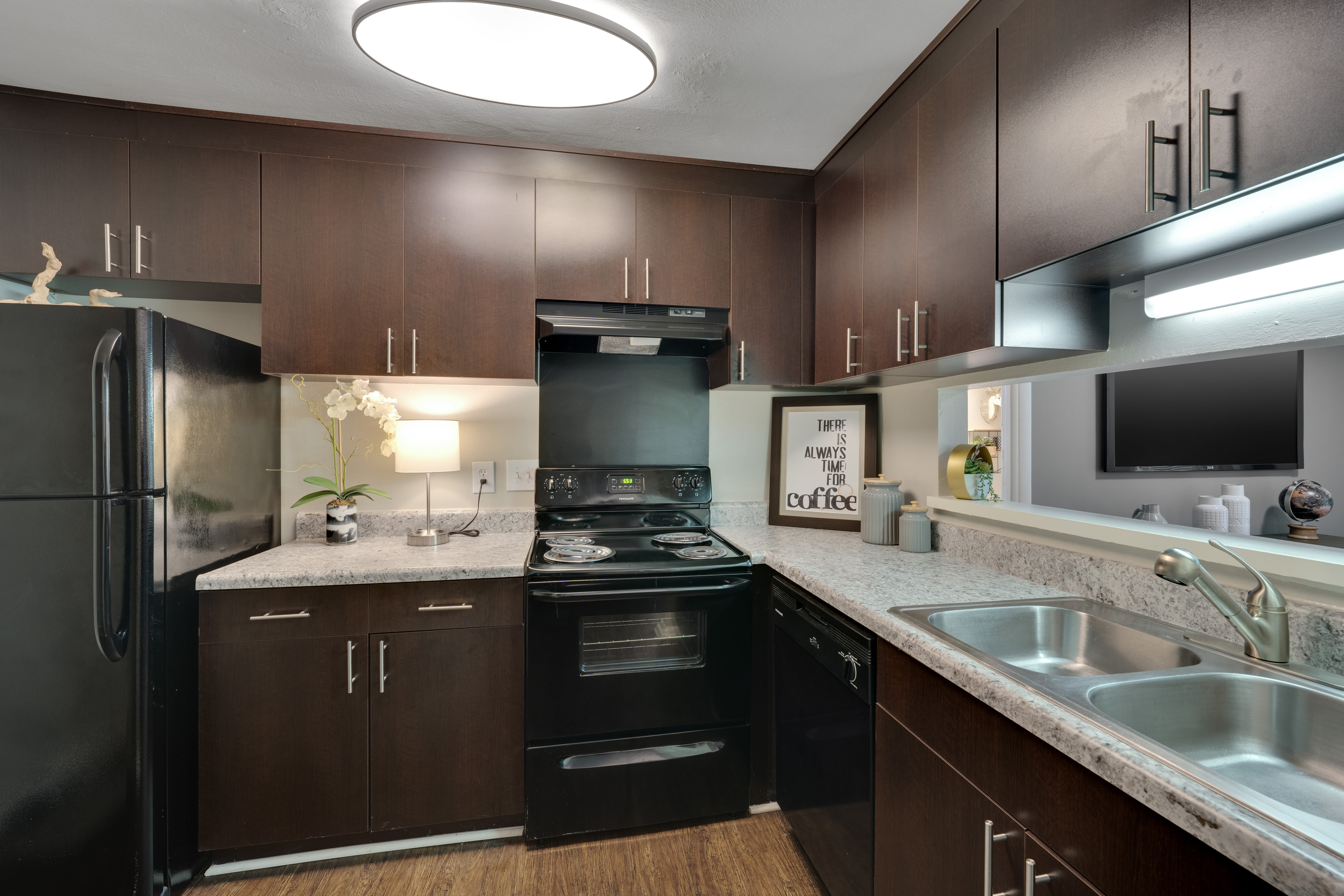 Lake Lynn Reserve Apartments 6 of 12