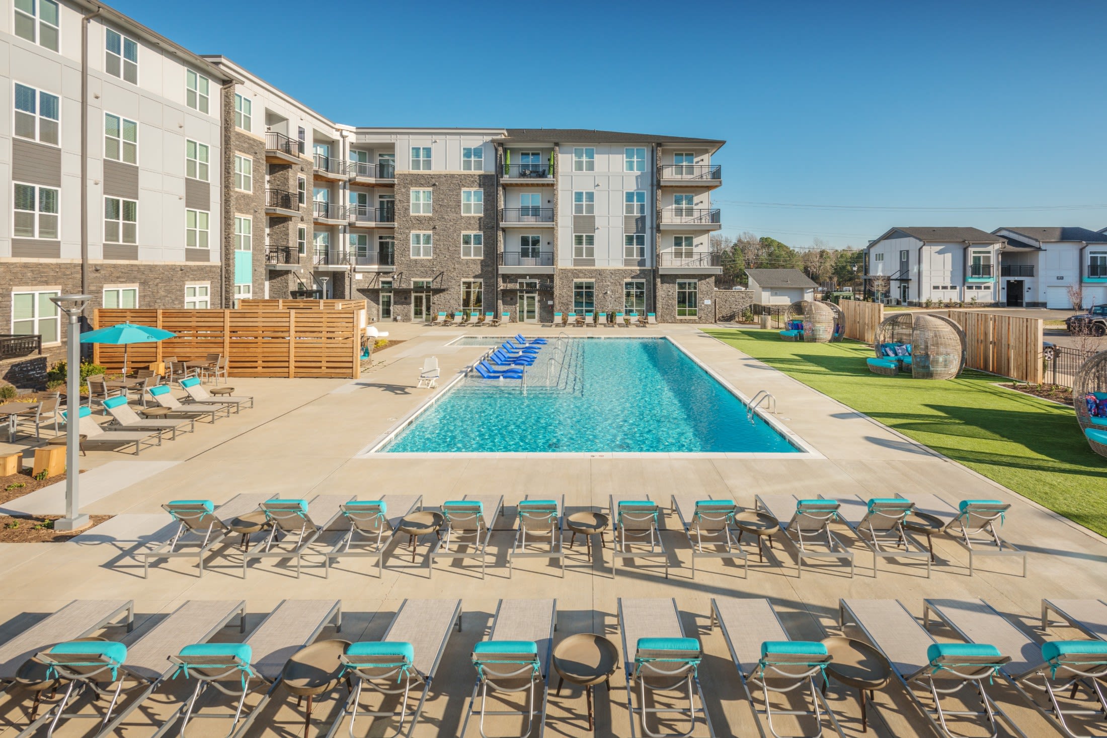 Blu at Northline Apartments 3 of 12