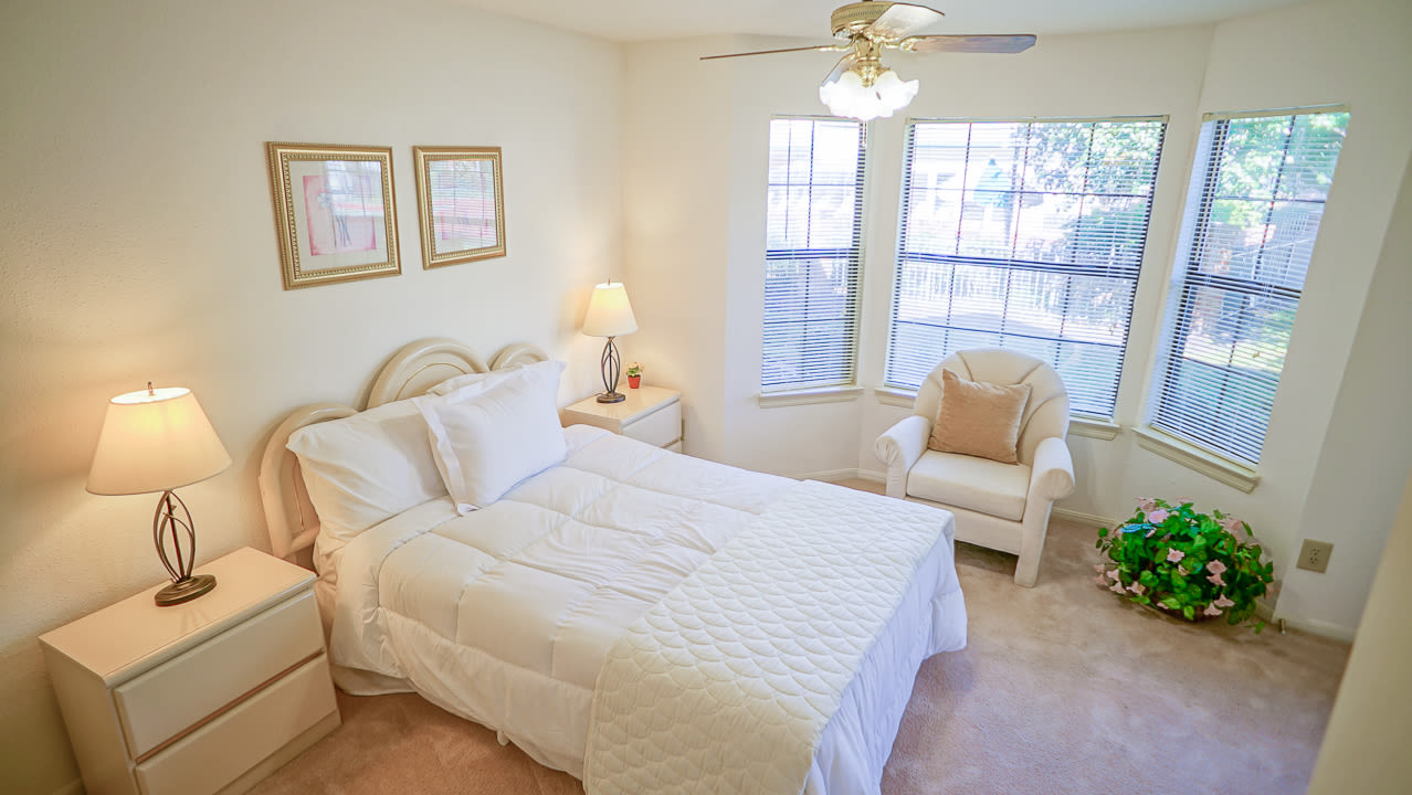 Chesapeake Bay Apartments 4 of 7