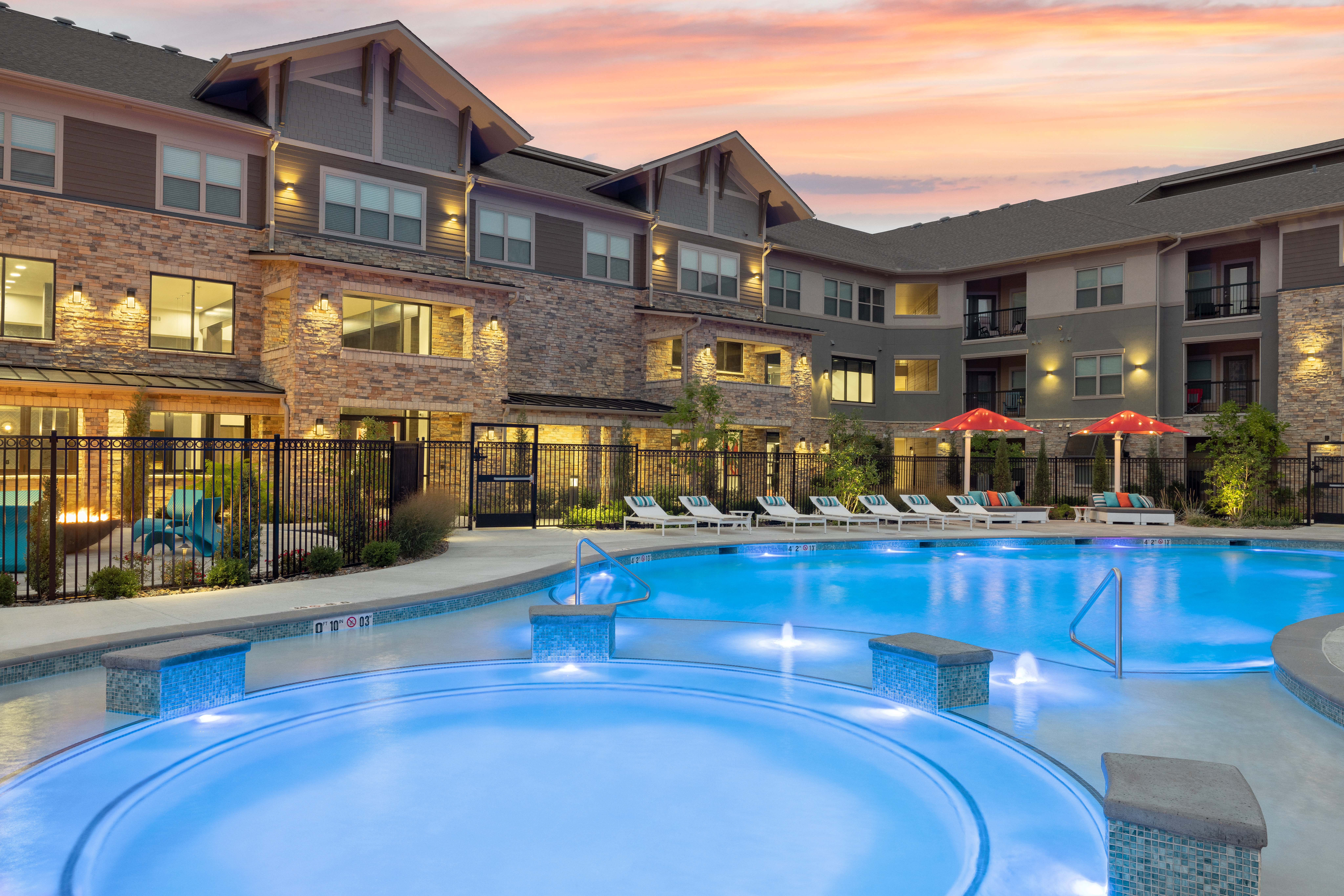 Vale Overland Park Apartments 9 of 12