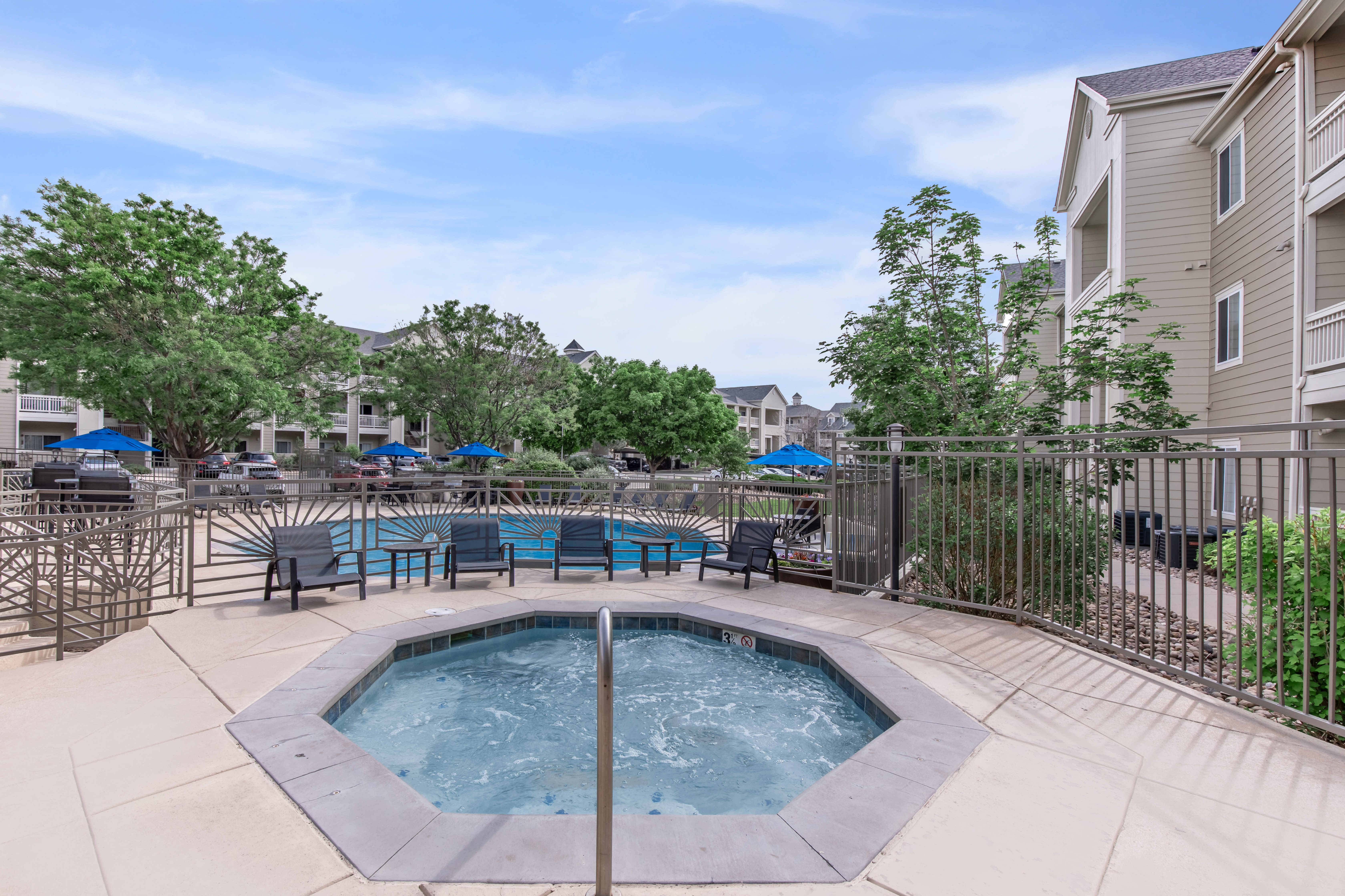 Pool at One Belmar Place (4 of 6)