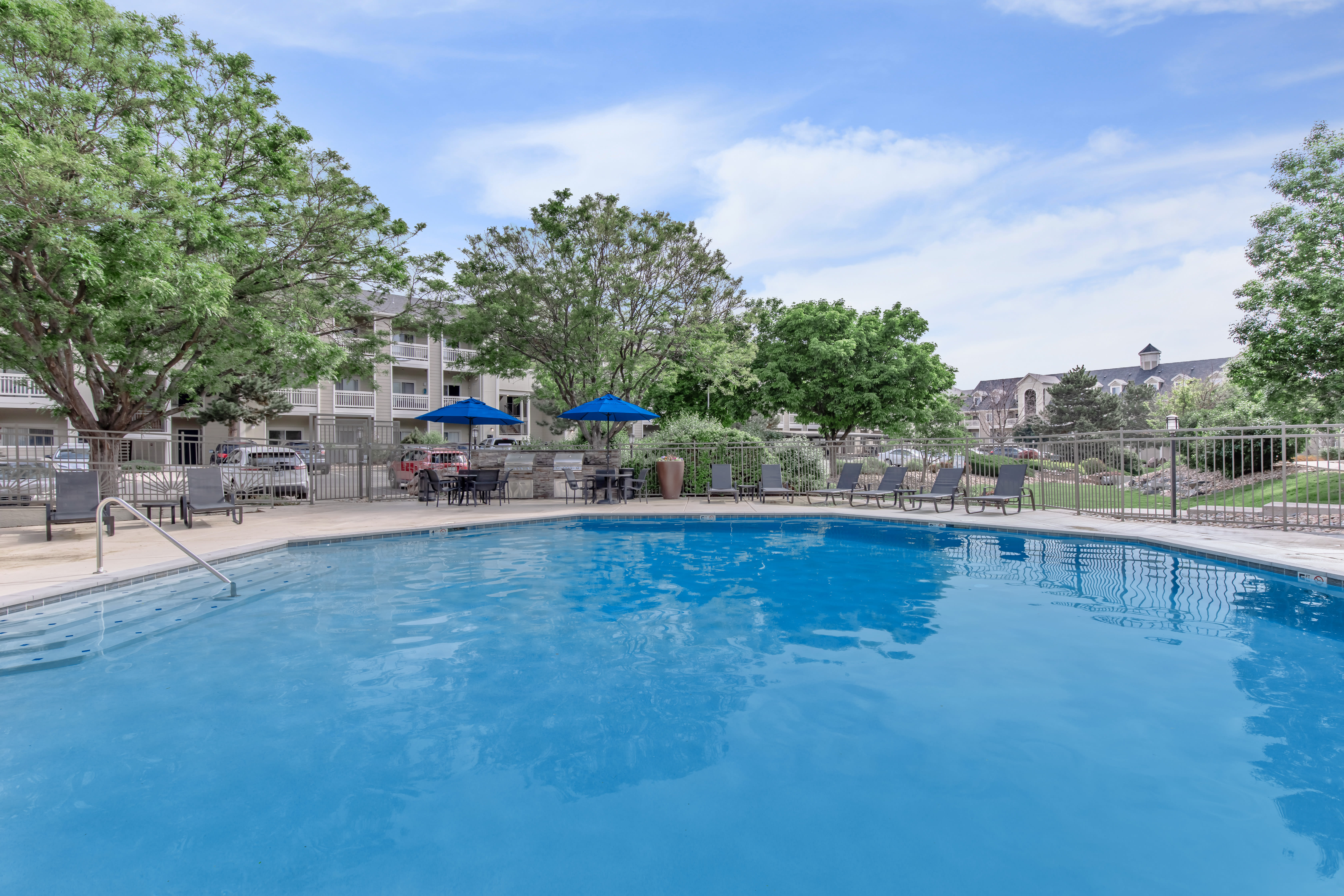 Pool at One Belmar Place (3 of 6)