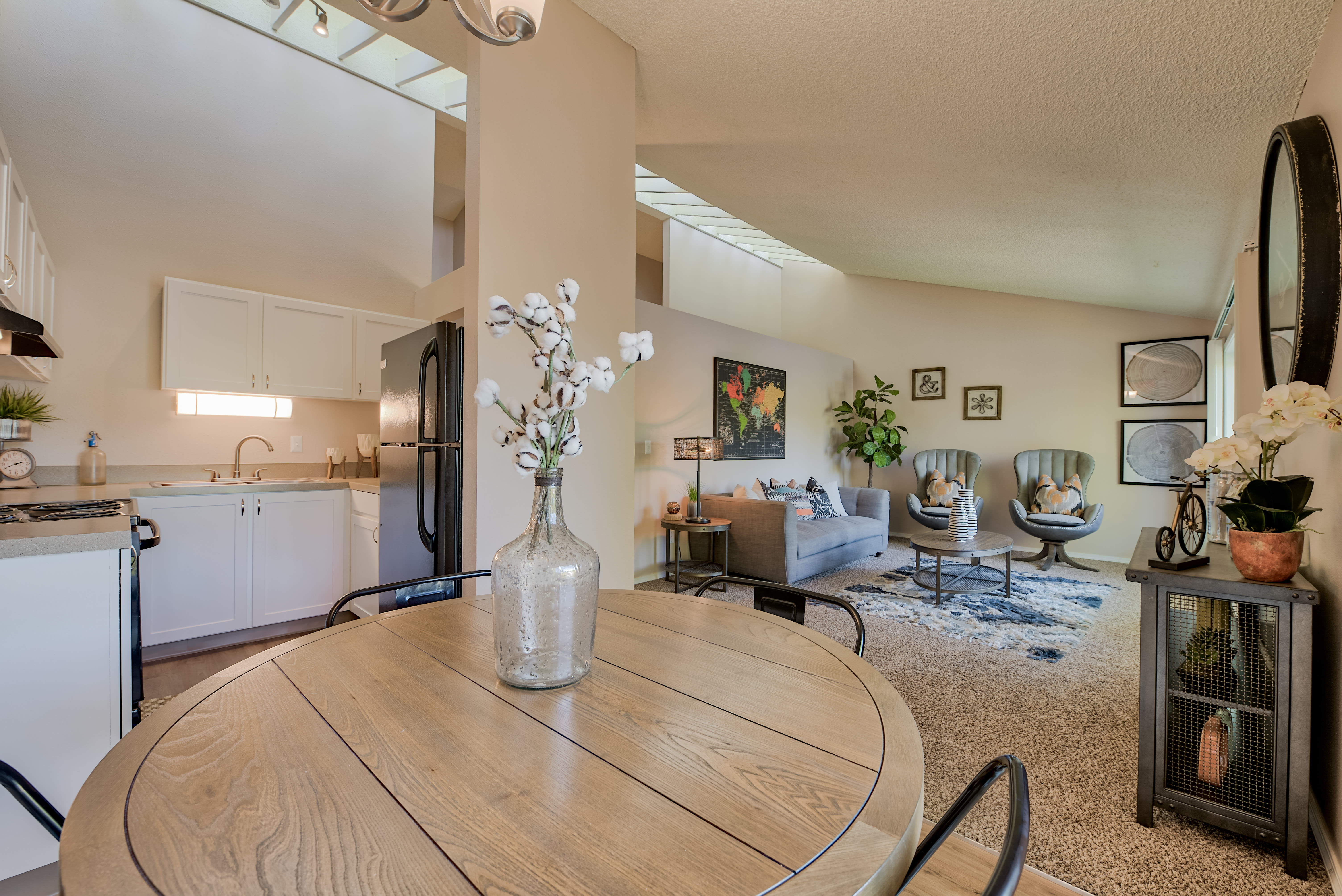 Lakeside Landing Apartments 4 of 11