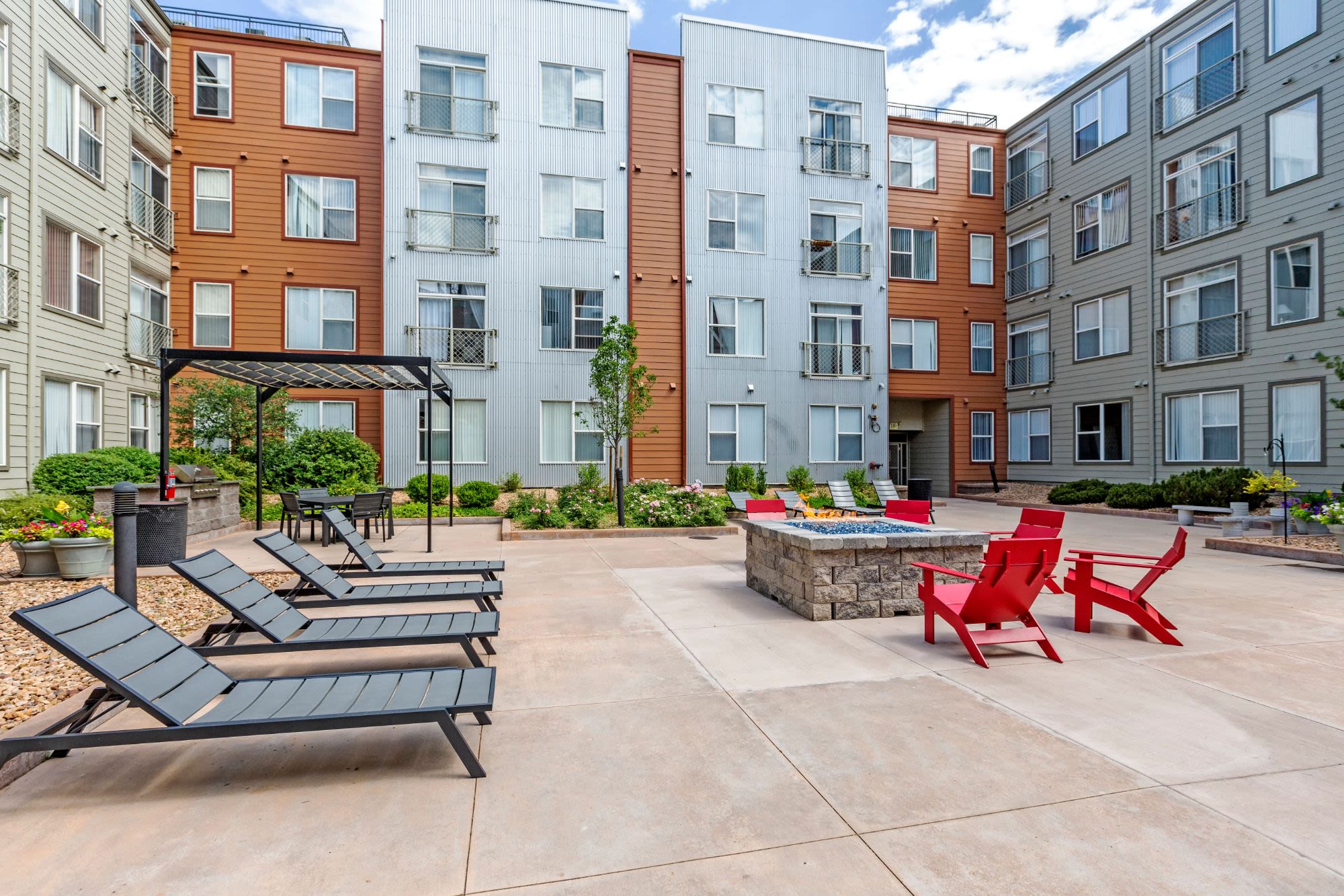 Diamond at Prospect Apartments 3 of 11