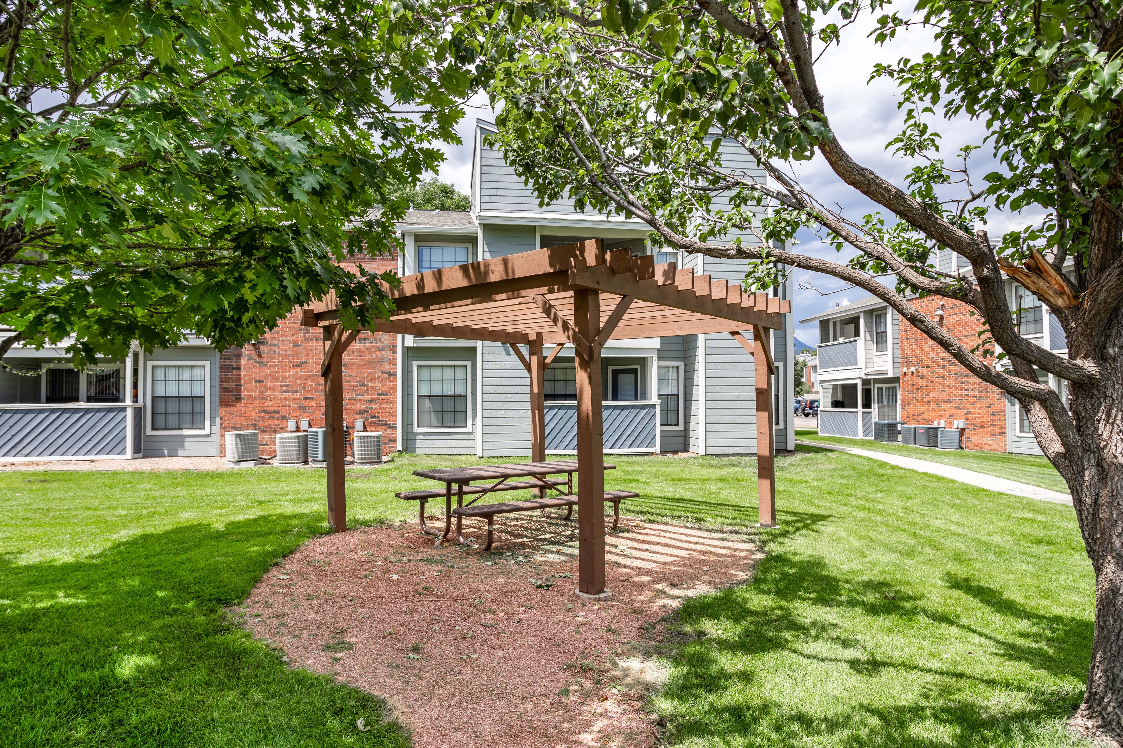 Mountain View Apartment Homes 2 of 7